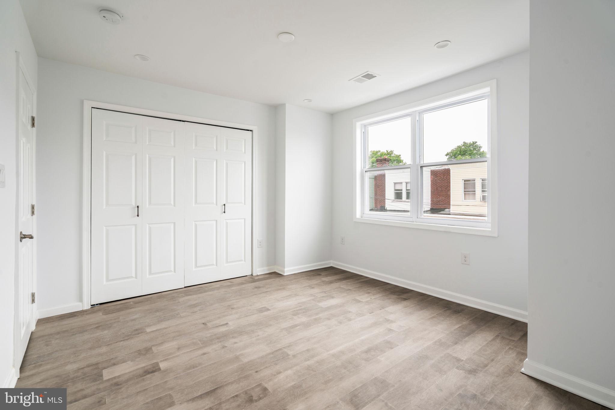 2041 S BUCKNELL STREET