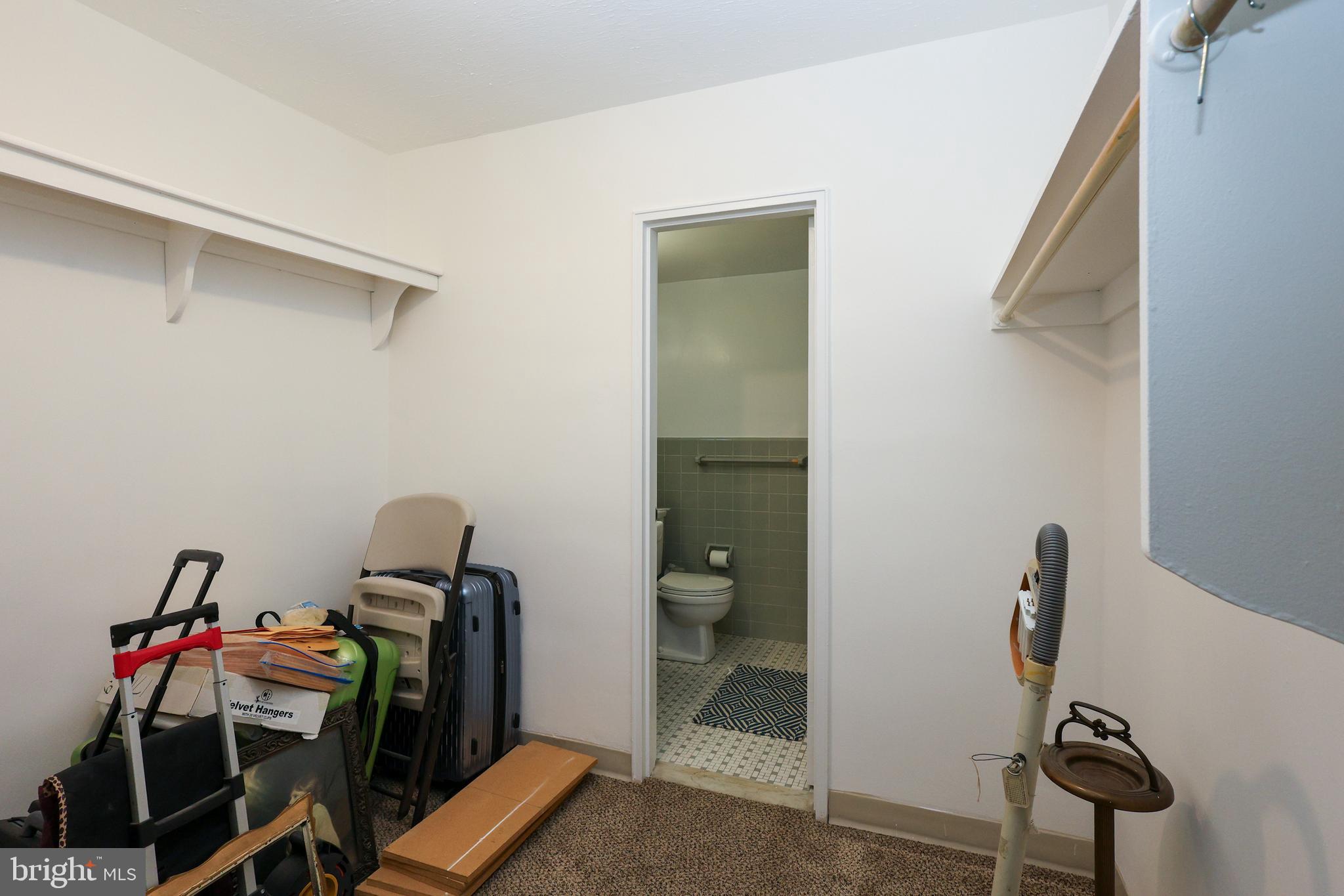 1900 JOHN F KENNEDY BOULEVARD 1723