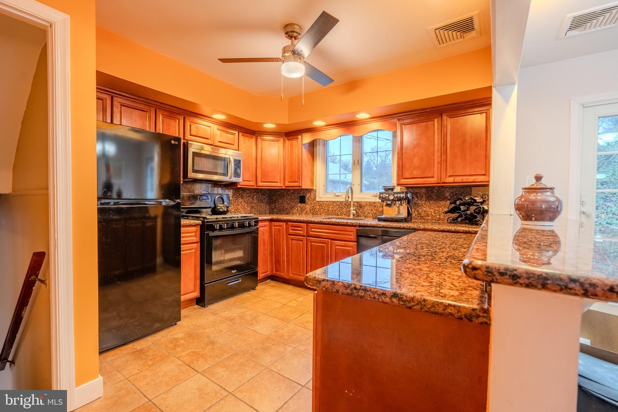 613 SEVILLE STREET 15