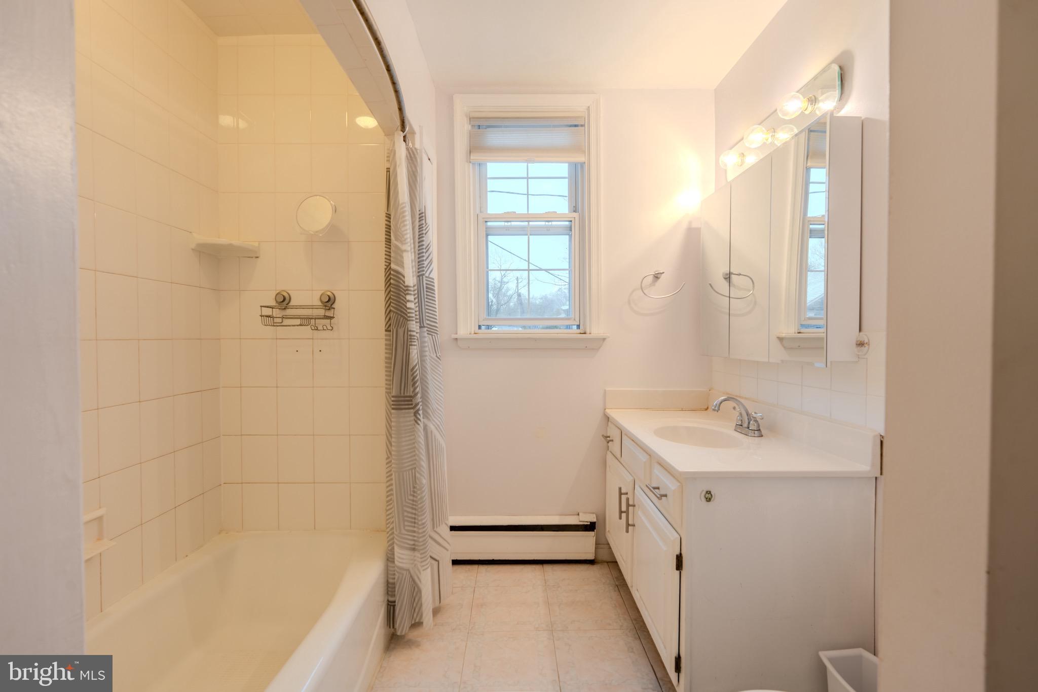 613 SEVILLE STREET 15