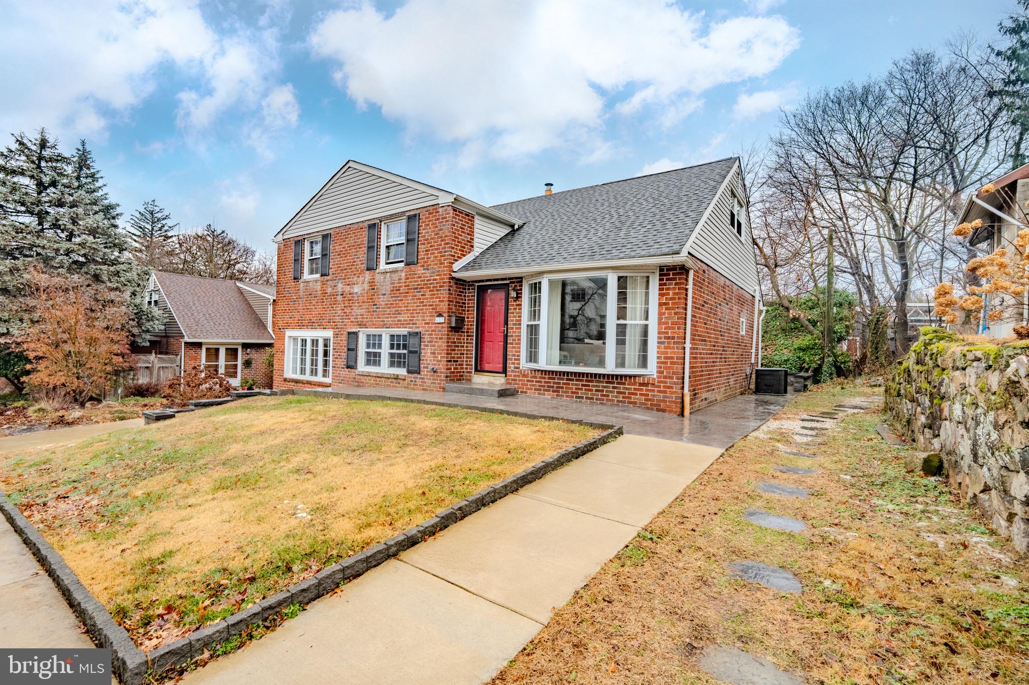 613 SEVILLE STREET 15