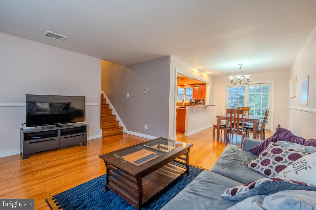 613 SEVILLE STREET 15