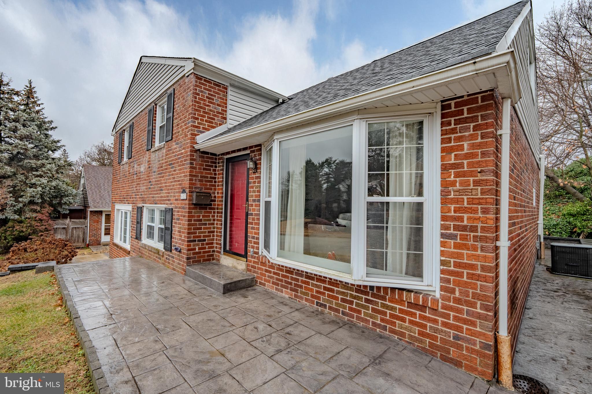 613 SEVILLE STREET 15