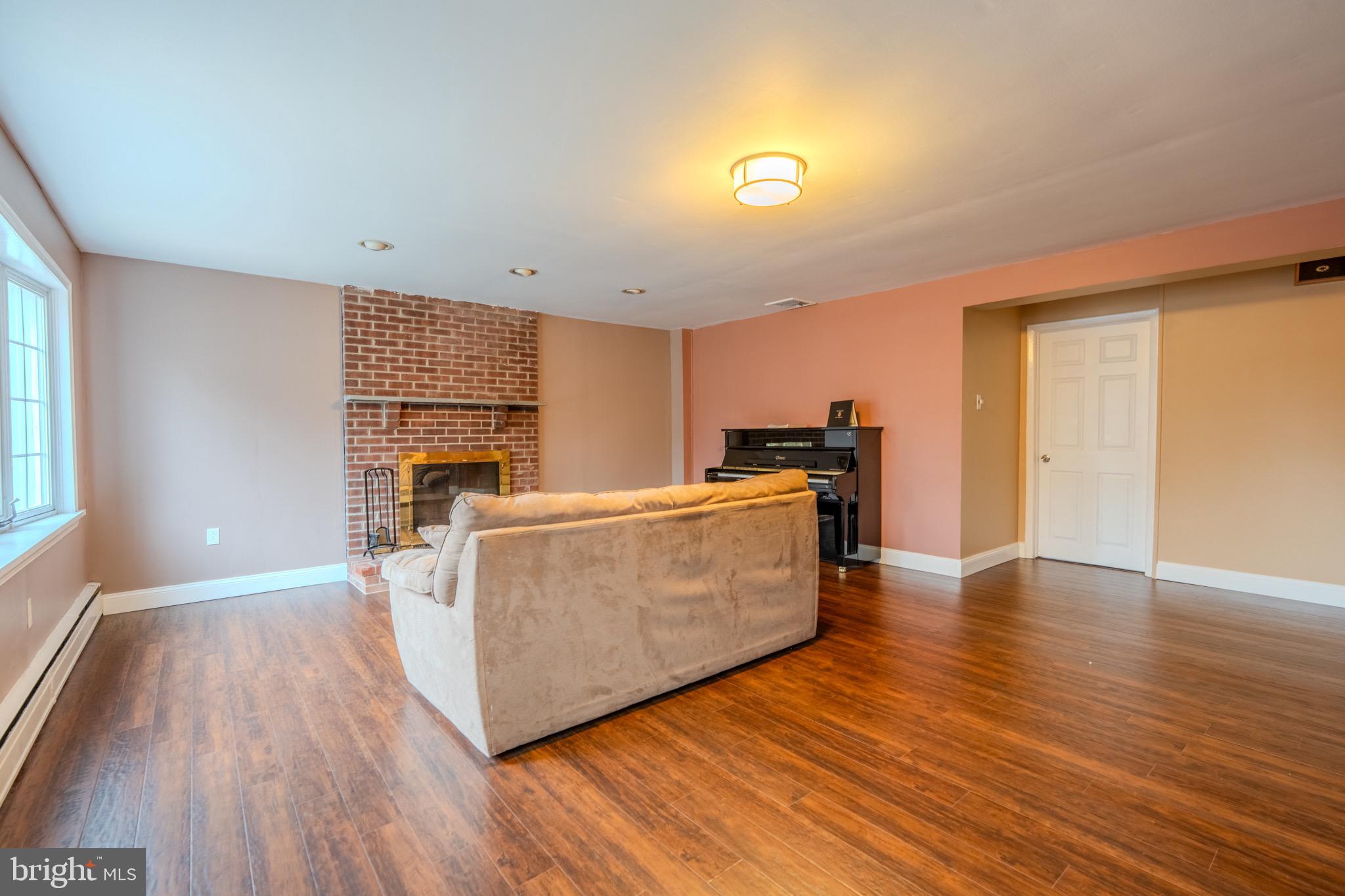 613 SEVILLE STREET 15