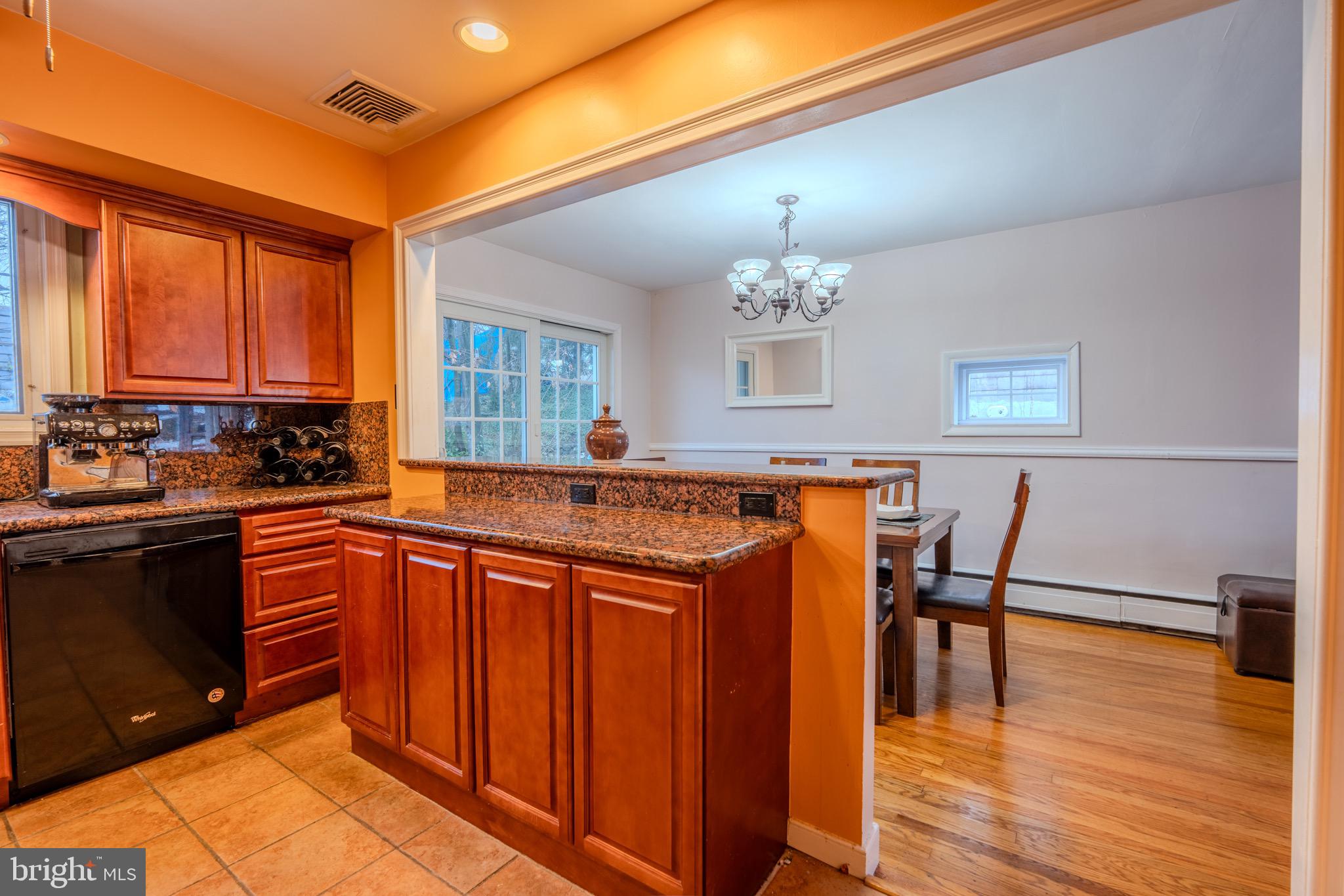 613 SEVILLE STREET 15