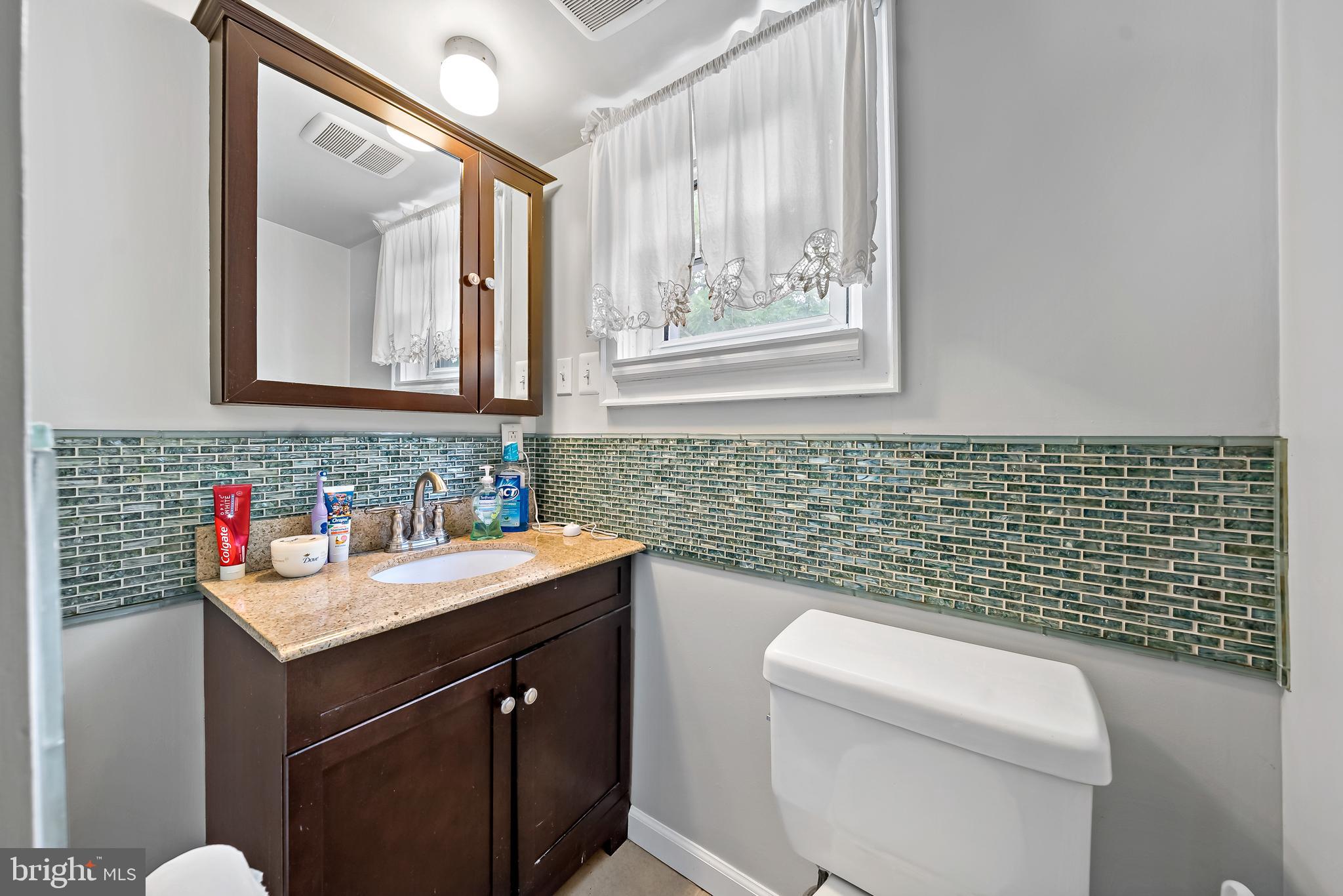 2141 MONTROSE STREET