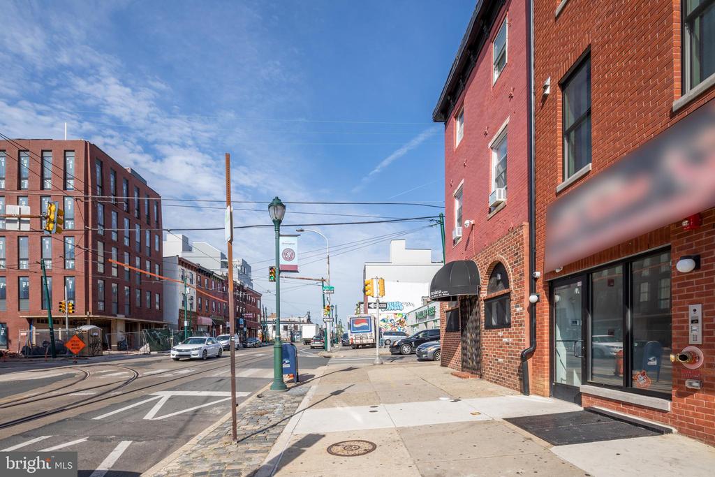 2531 W GIRARD AVENUE 1ST FLOOR