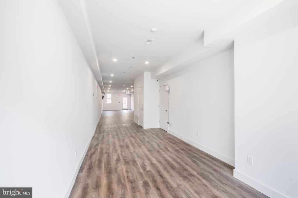 2531 W GIRARD AVENUE 1ST FLOOR