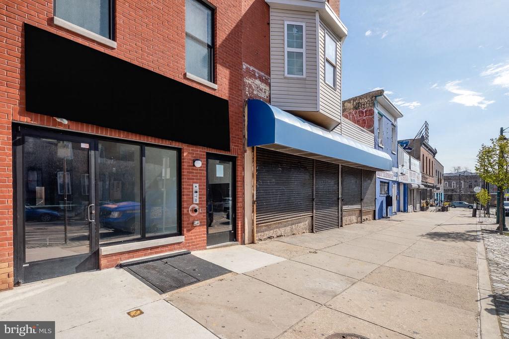 2531 W GIRARD AVENUE 1ST FLOOR