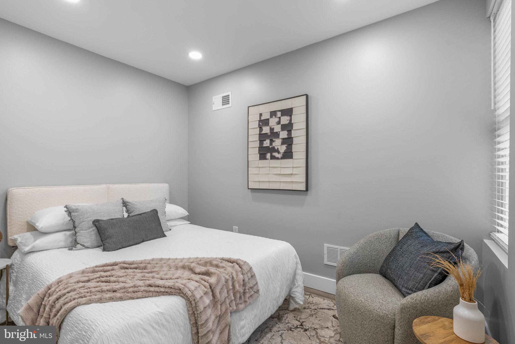 3538 NEW QUEEN STREET