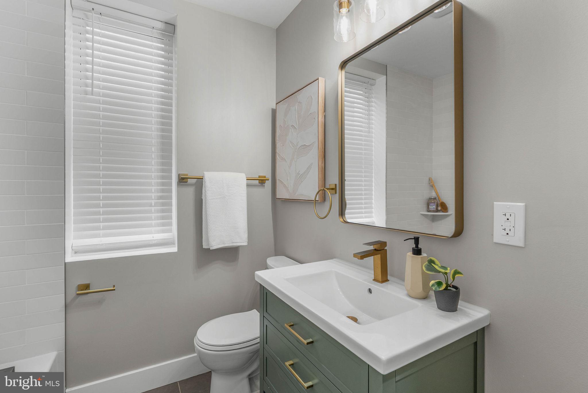 3538 NEW QUEEN STREET