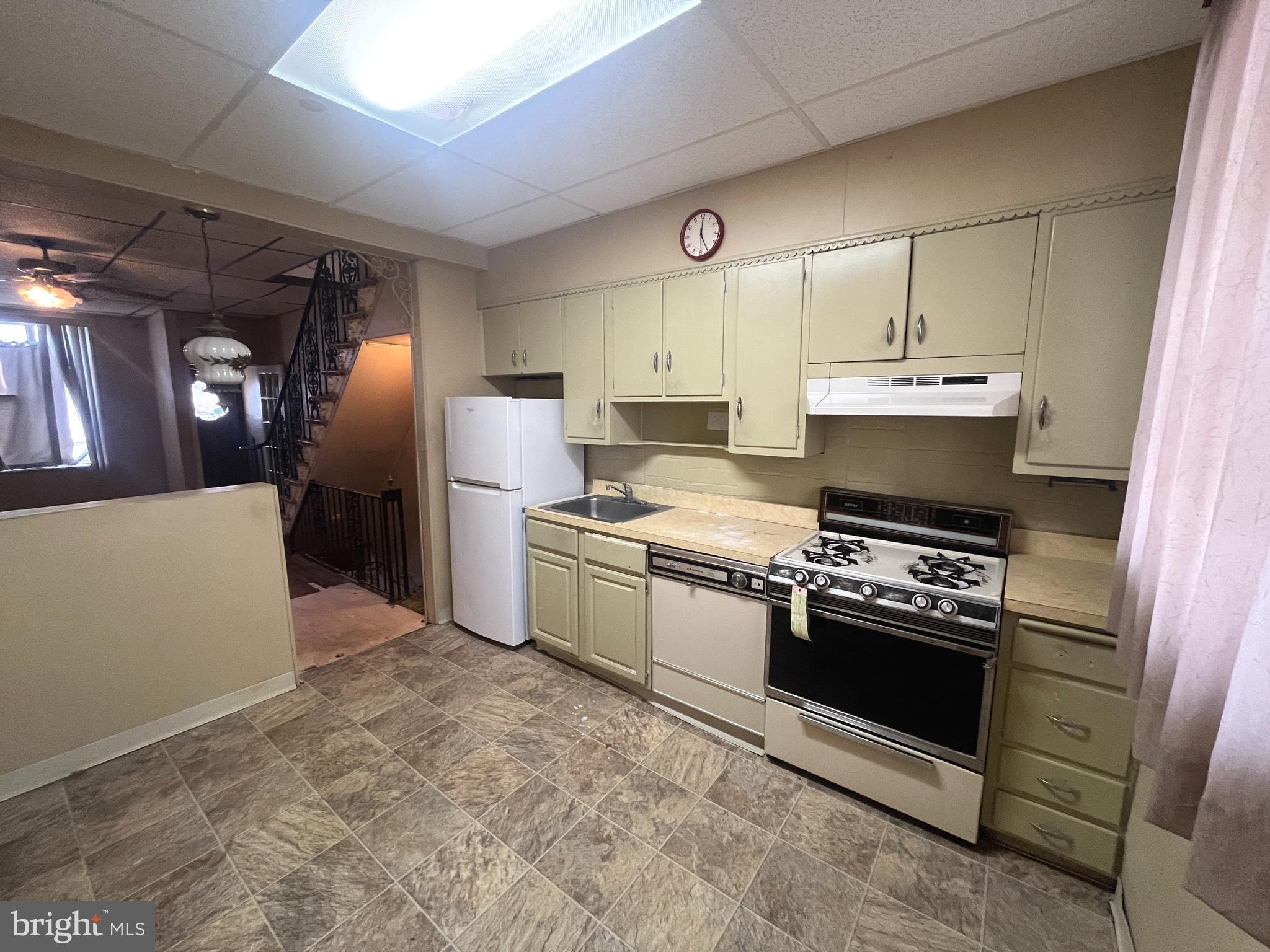 2526 S JUNIPER STREET