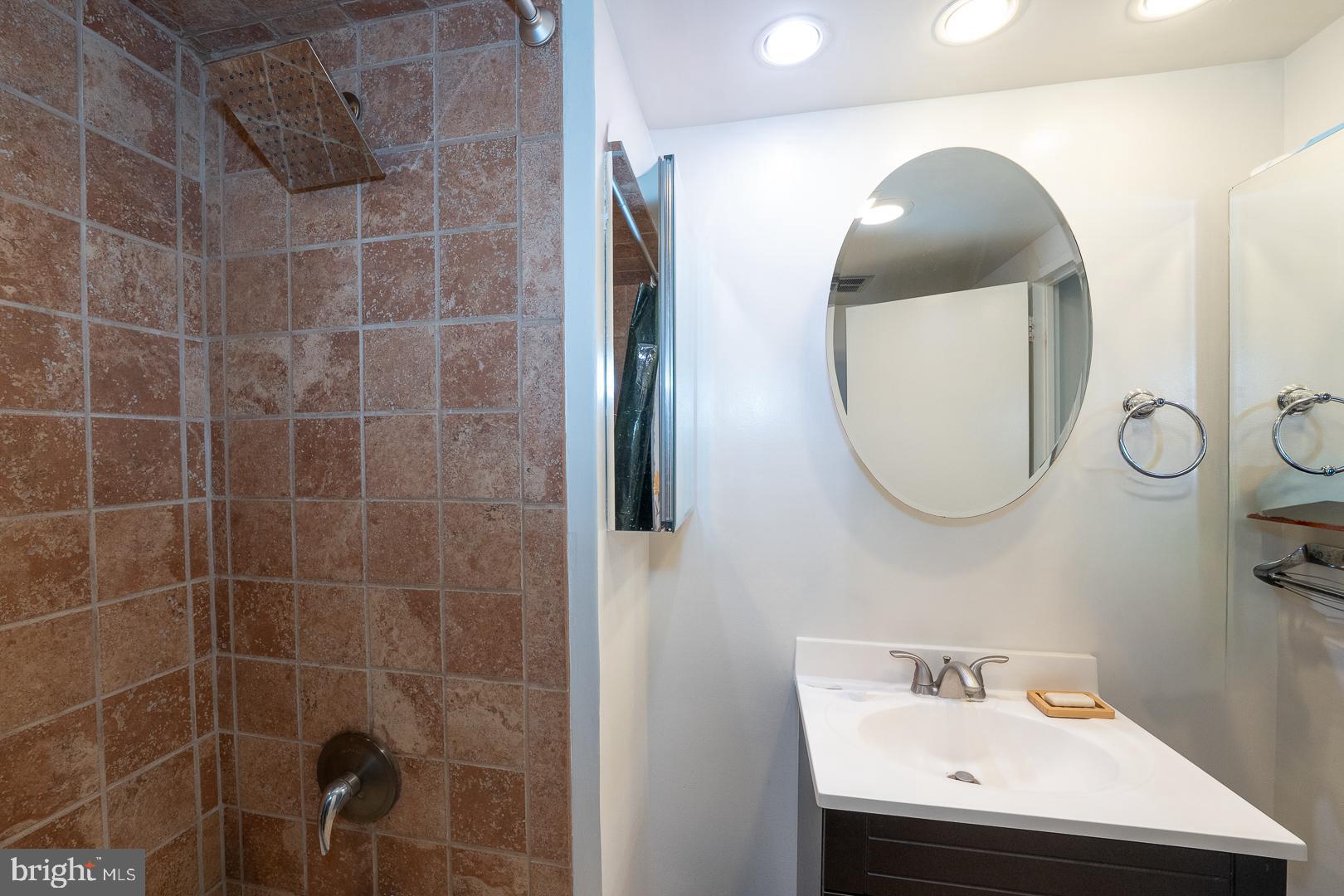 1326 SPRUCE STREET 42 2908