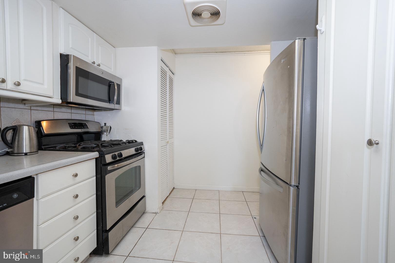 1326 SPRUCE STREET 42 2908