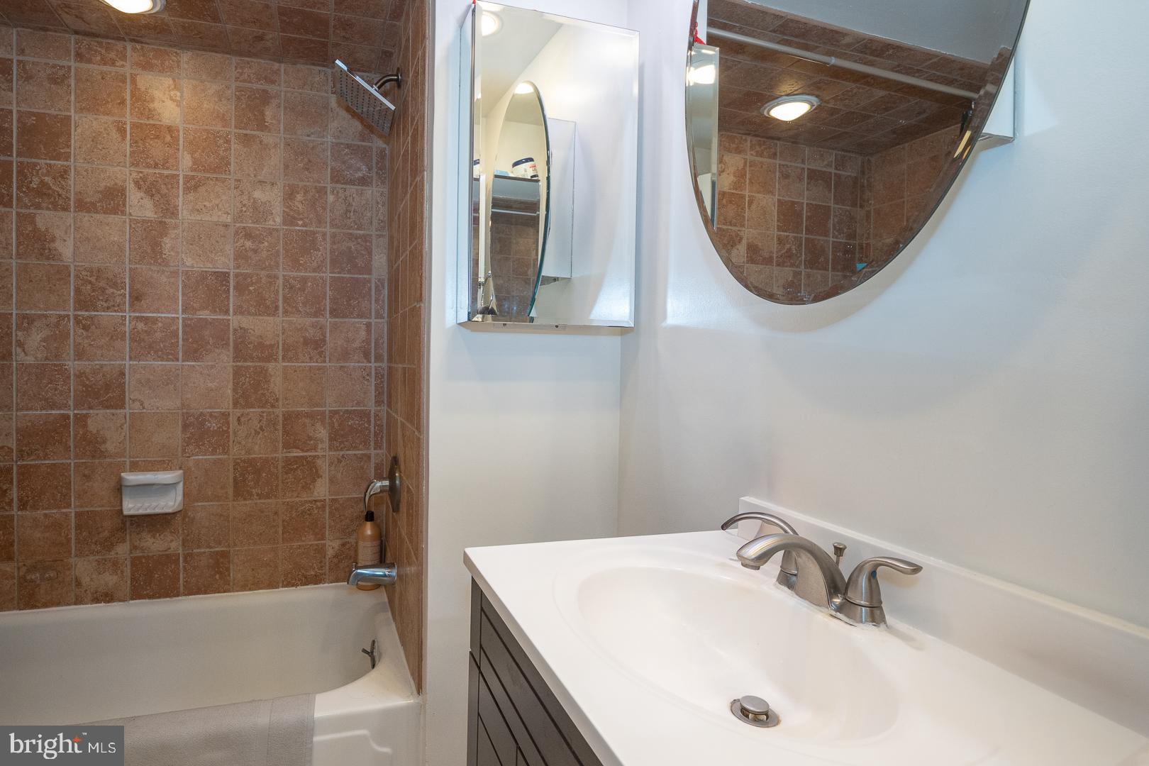 1326 SPRUCE STREET 42 2908