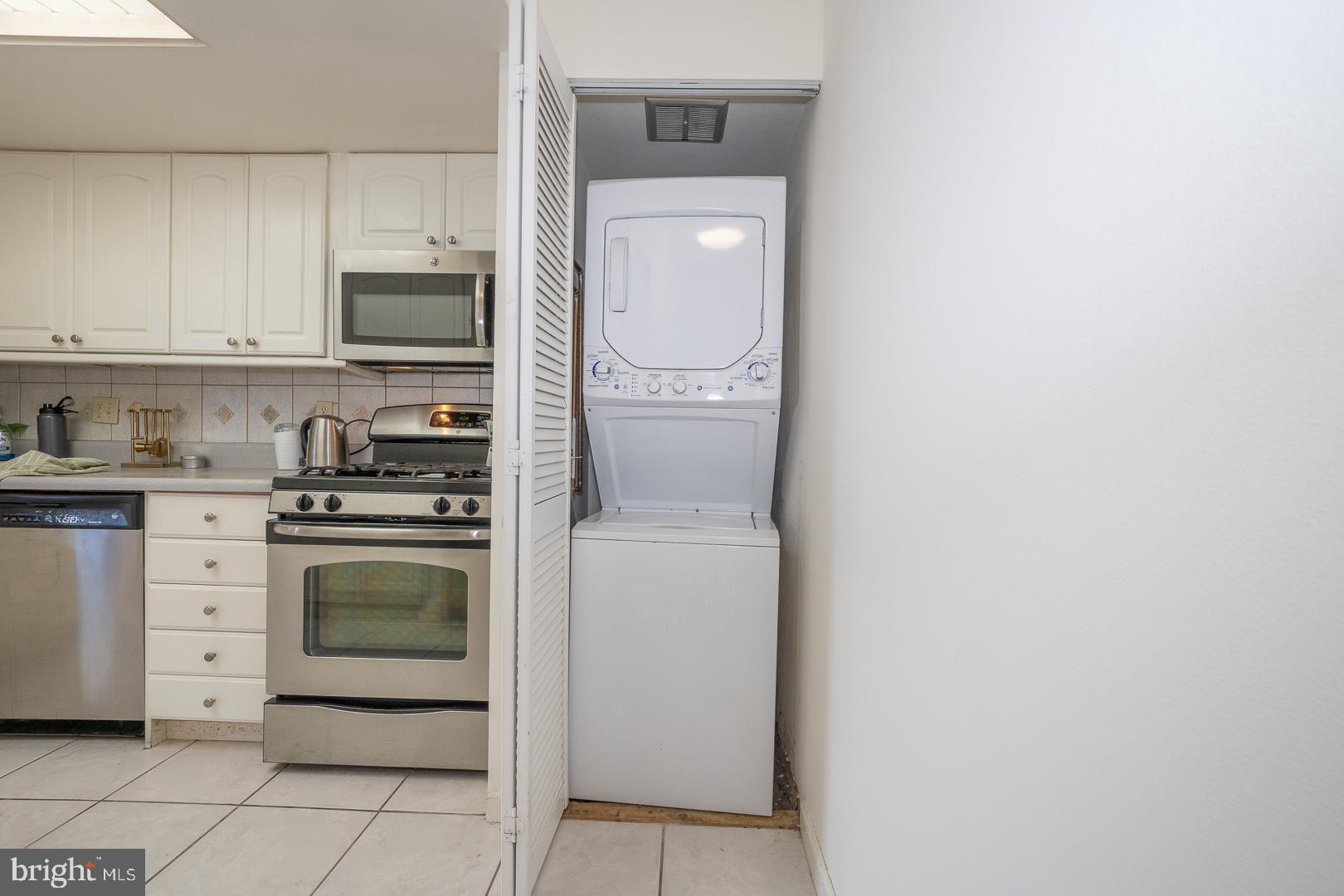 1326 SPRUCE STREET 42 2908