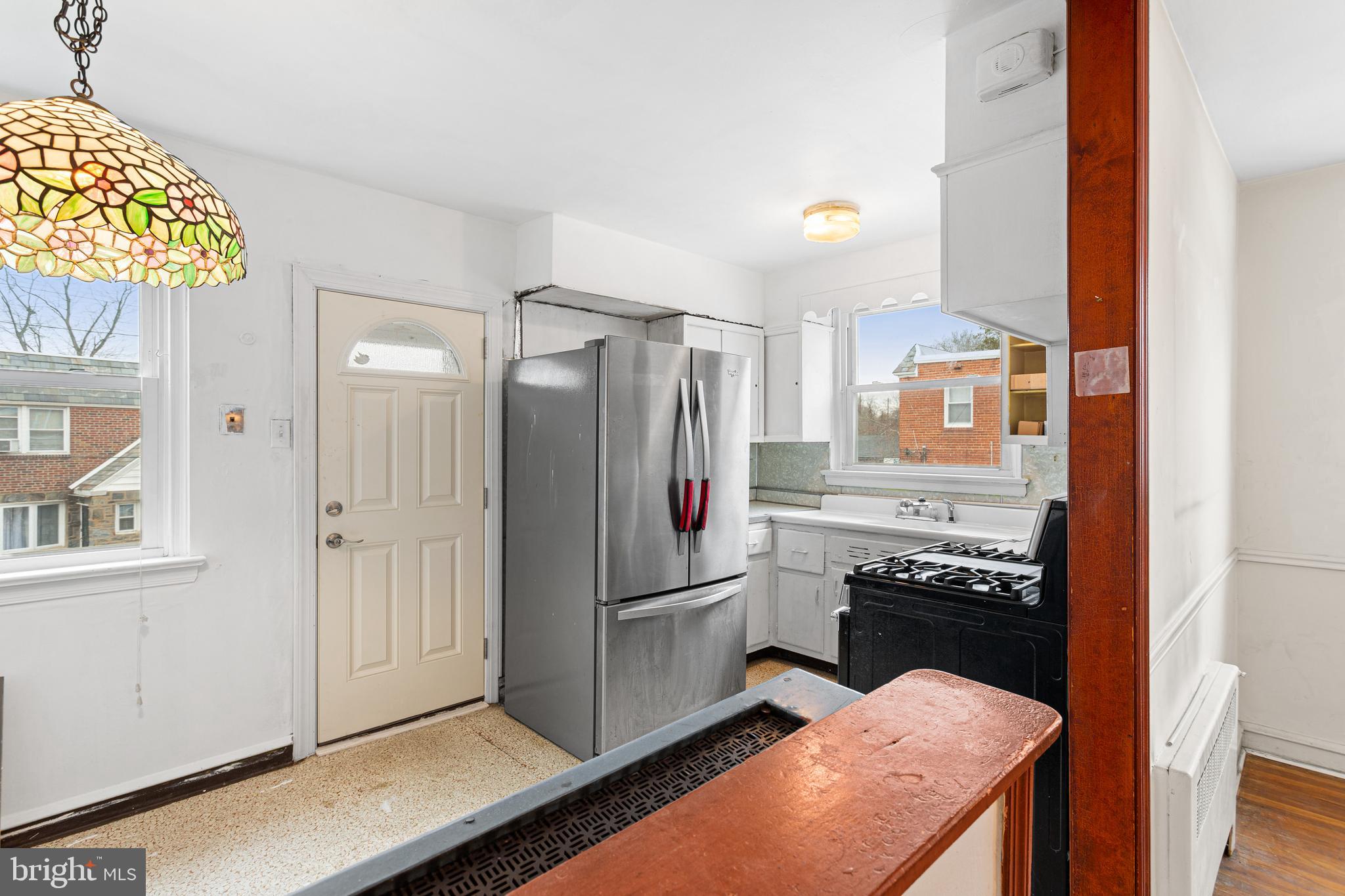 4931 WOODCREST AVENUE