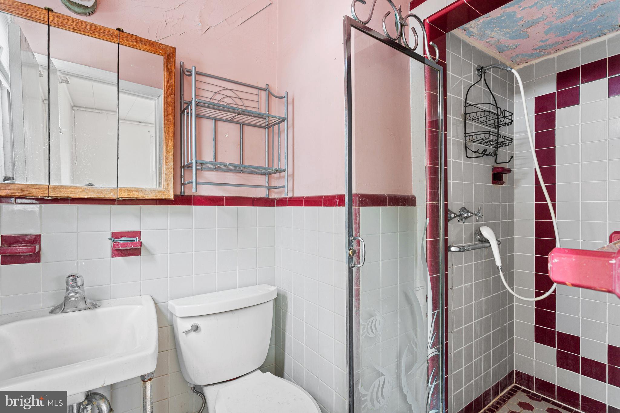 4931 WOODCREST AVENUE