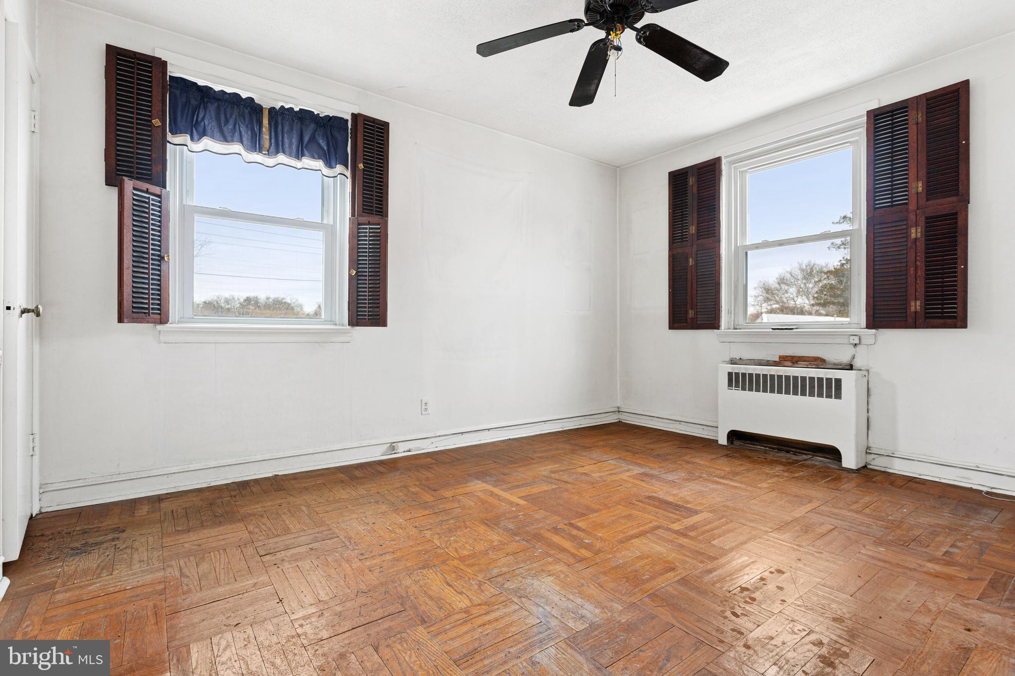 4931 WOODCREST AVENUE