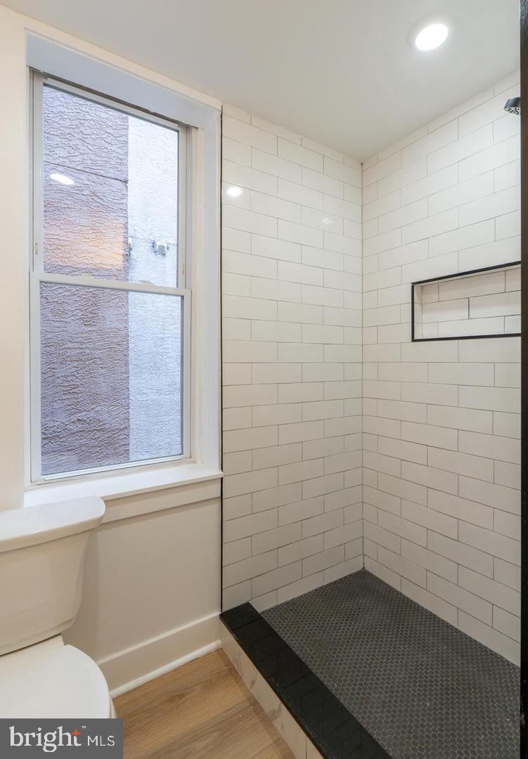 1824 N BOUVIER STREET