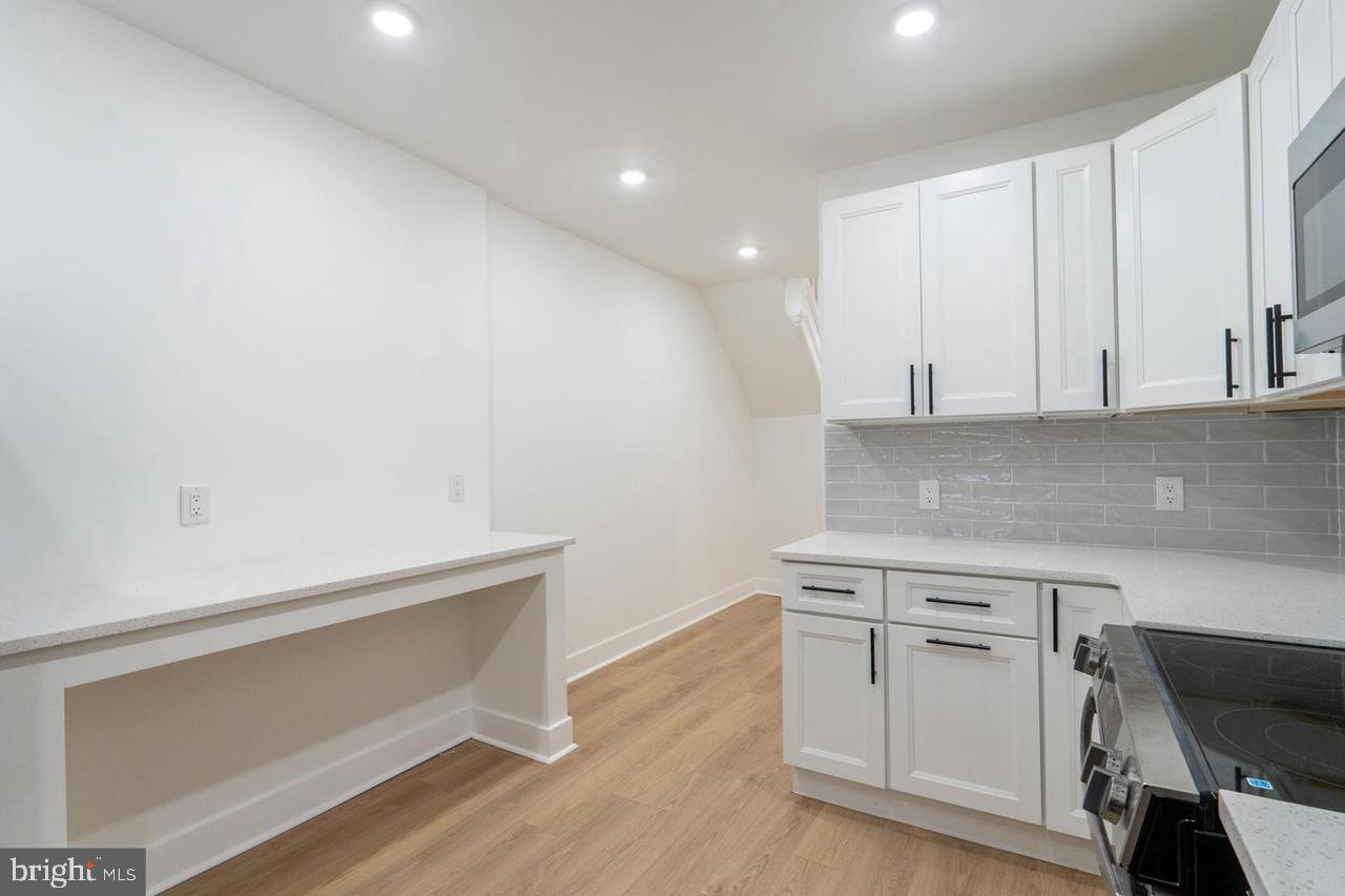 1824 N BOUVIER STREET