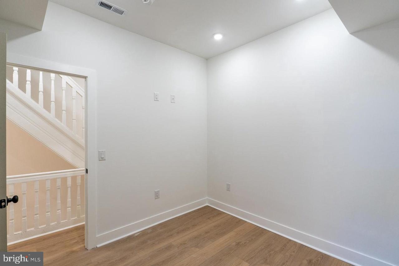 1824 N BOUVIER STREET