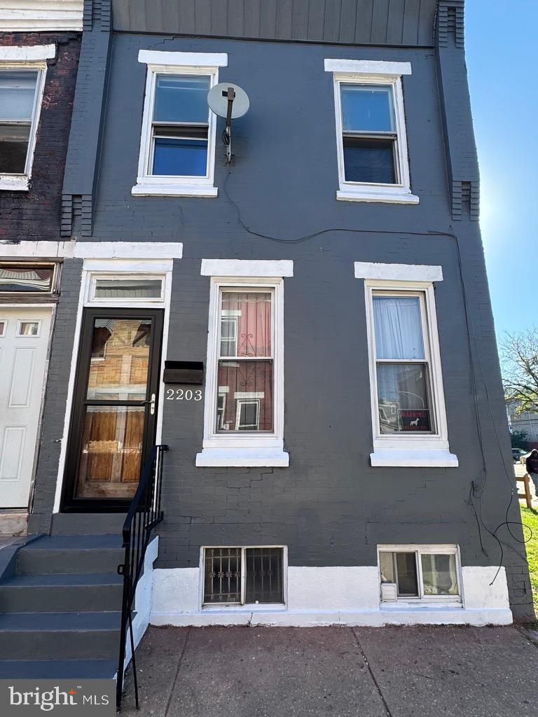 2203 N COLORADO STREET