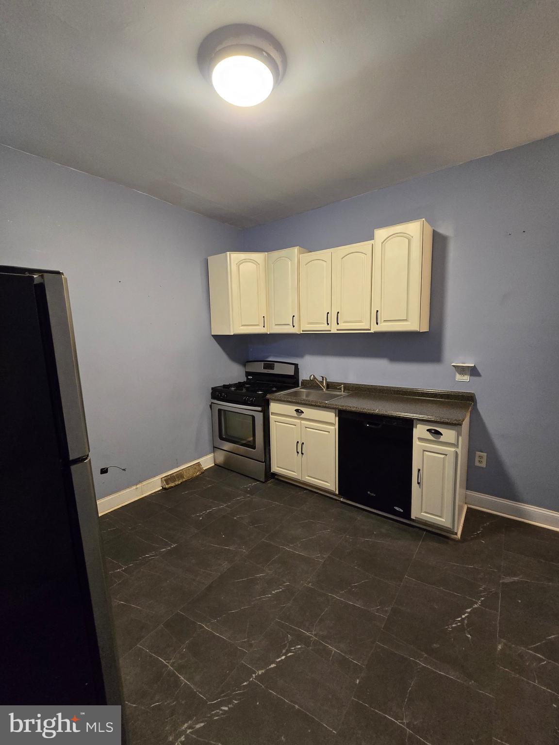 2203 N COLORADO STREET