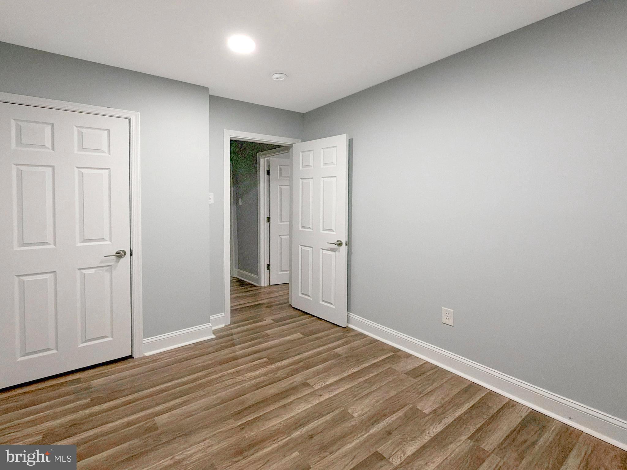 1129 E STAFFORD STREET