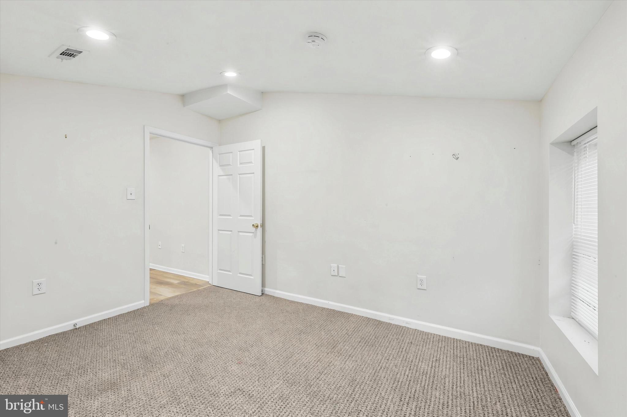 33 S 19TH STREET 3RD FLOOR
