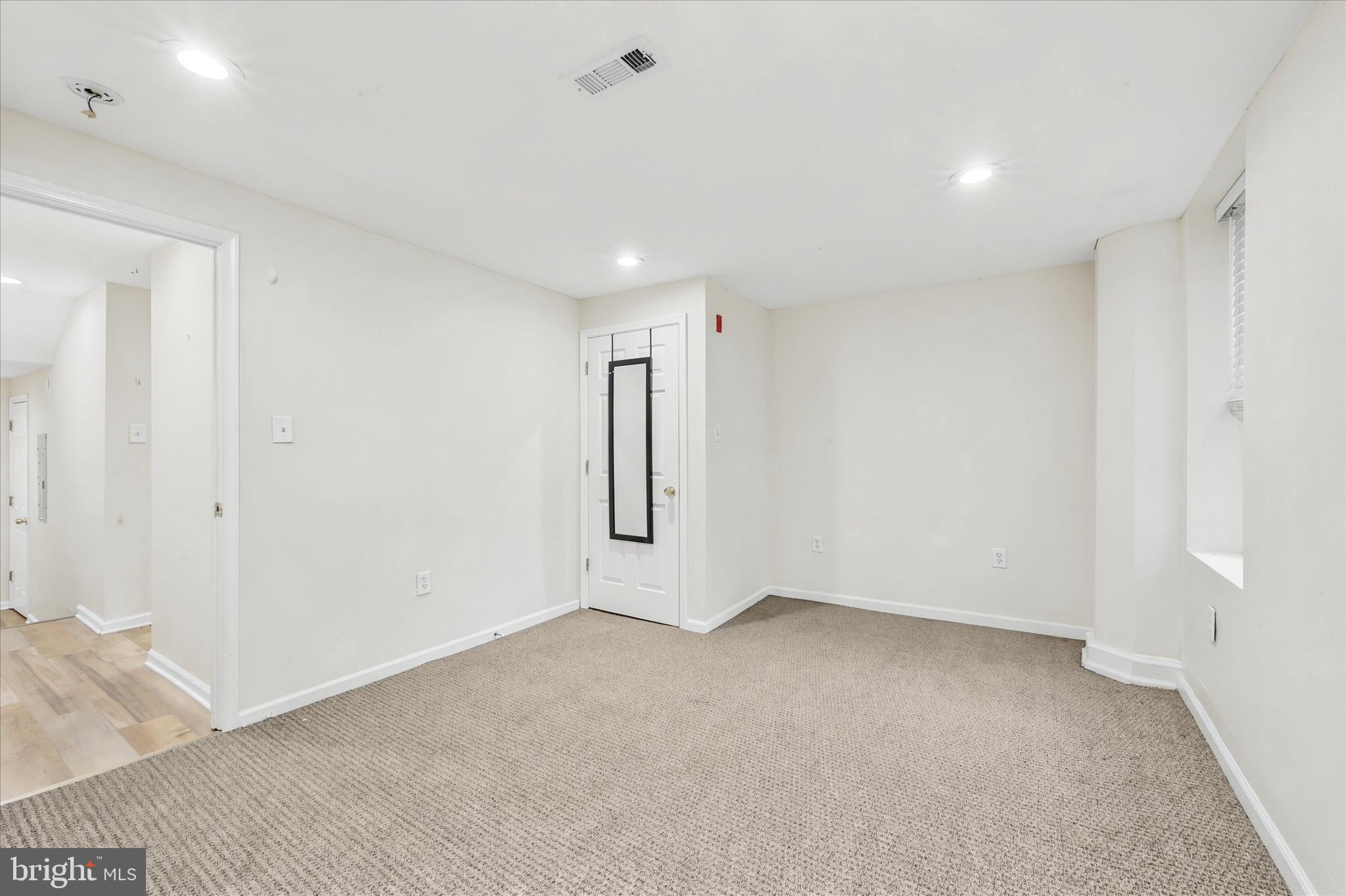 33 S 19TH STREET 3RD FLOOR