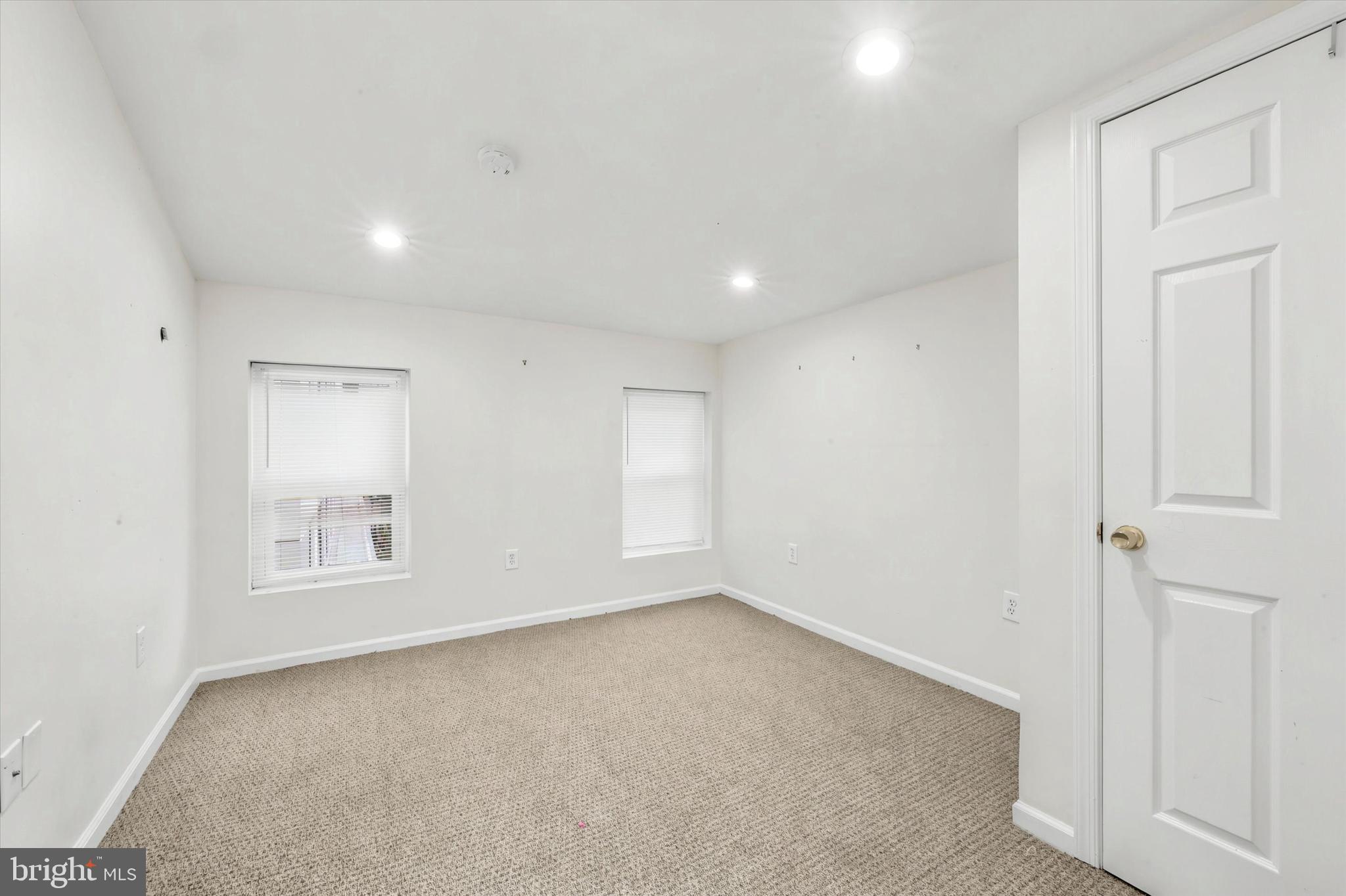33 S 19TH STREET 3RD FLOOR