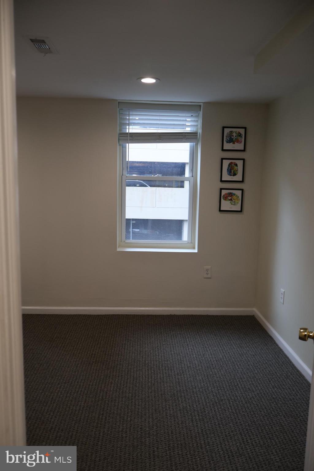 33 S 19TH STREET 3RD FLOOR