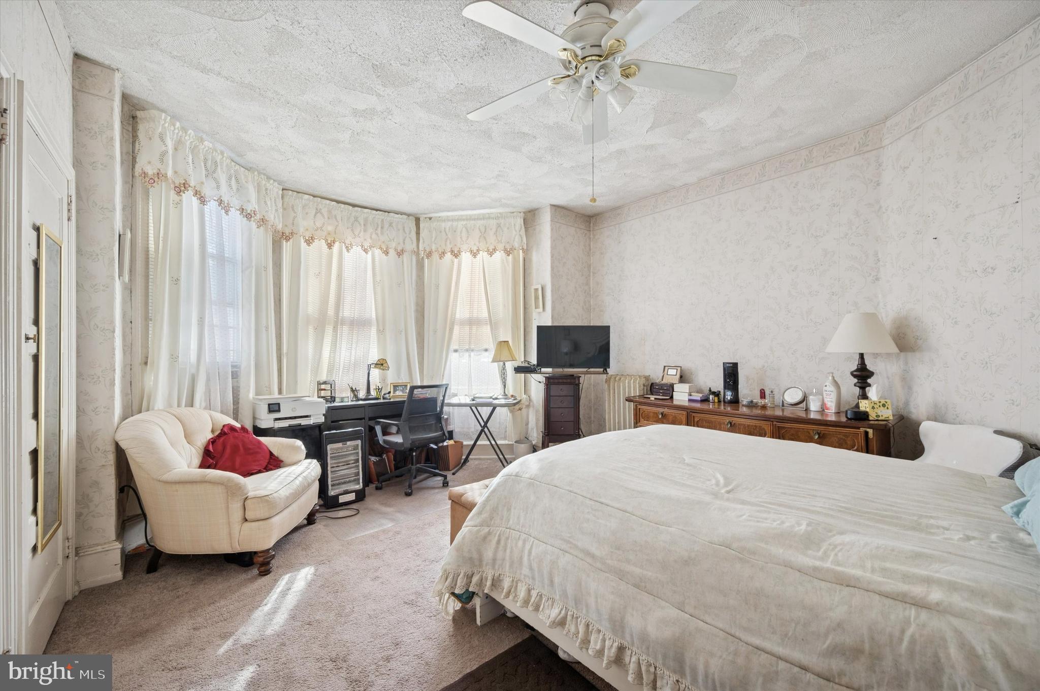 95 W WASHINGTON LANE