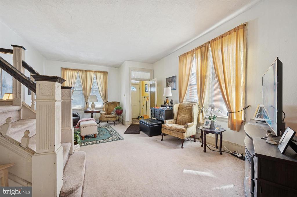 95 W WASHINGTON LANE