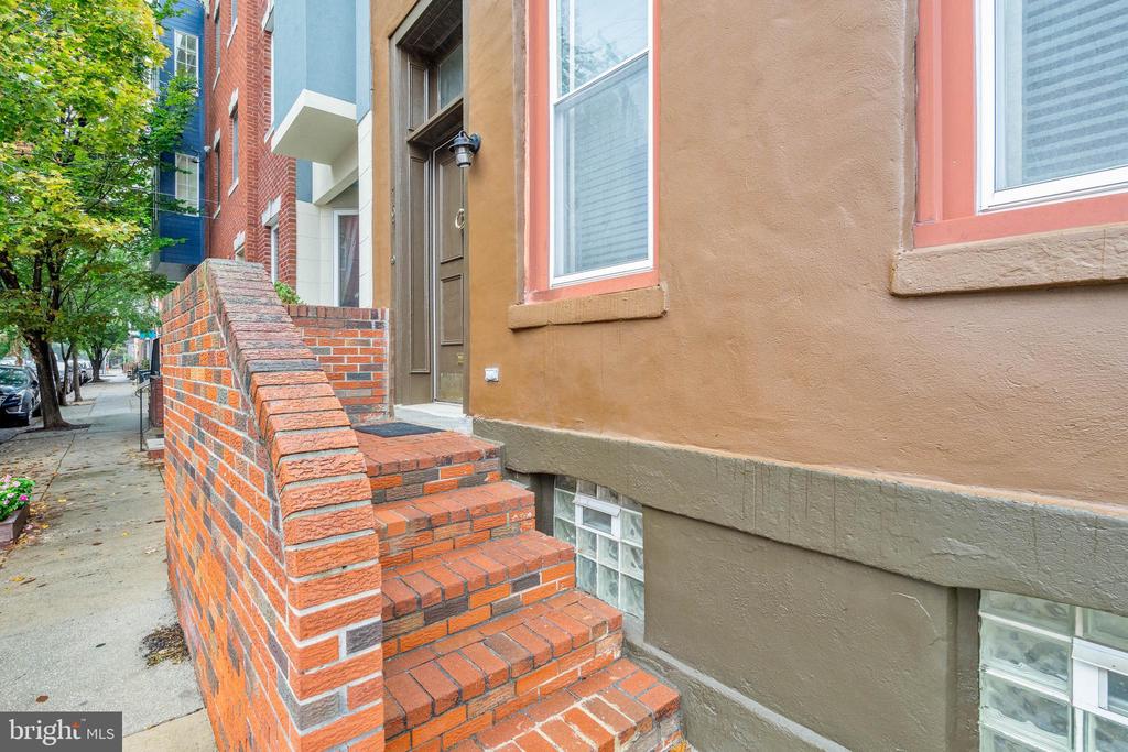 767 S 15TH STREET