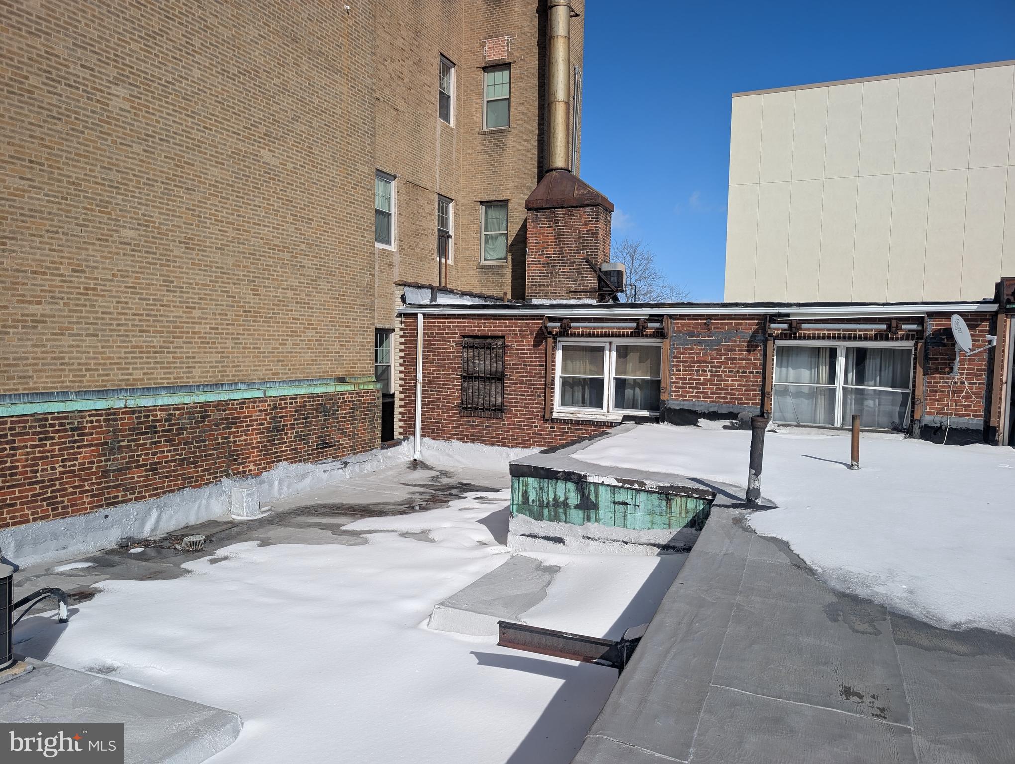 5621 GERMANTOWN AVENUE 25