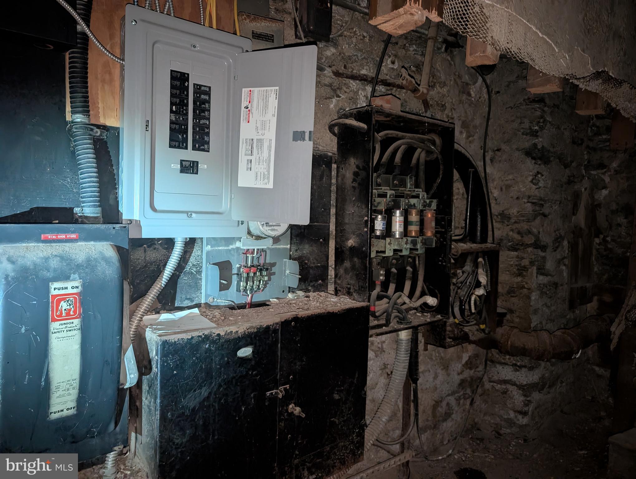 5621 GERMANTOWN AVENUE 25