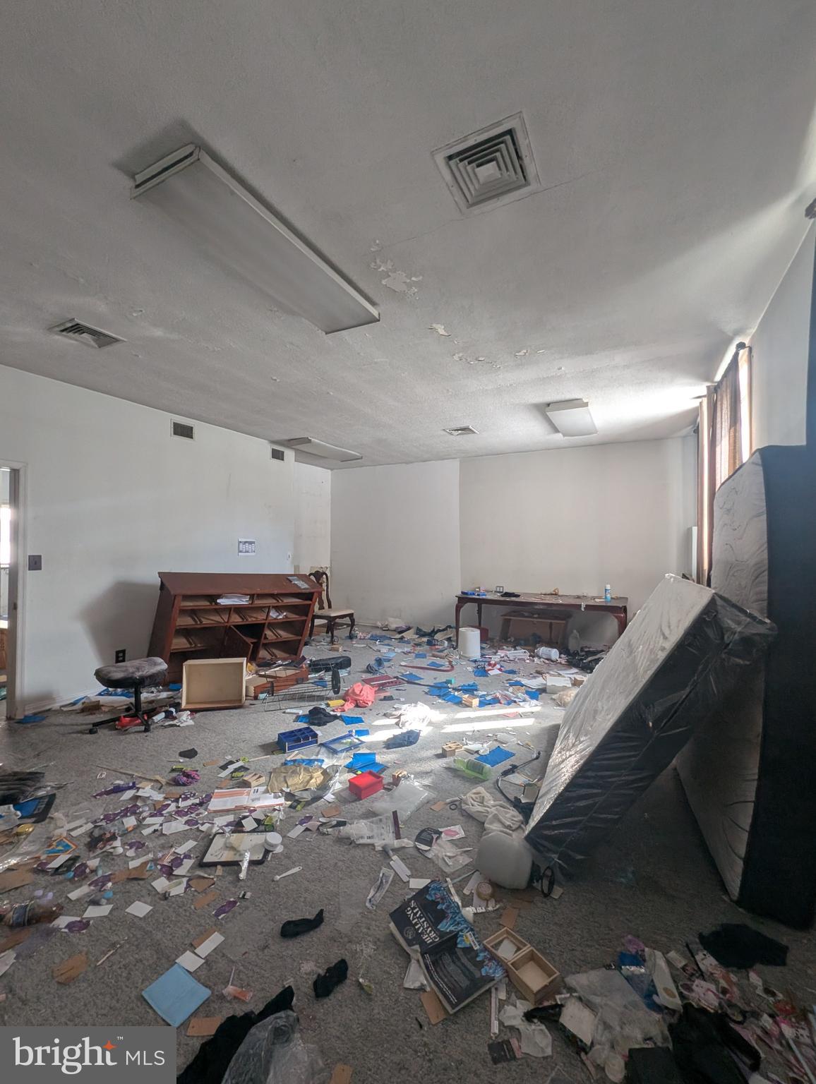 5621 GERMANTOWN AVENUE 25