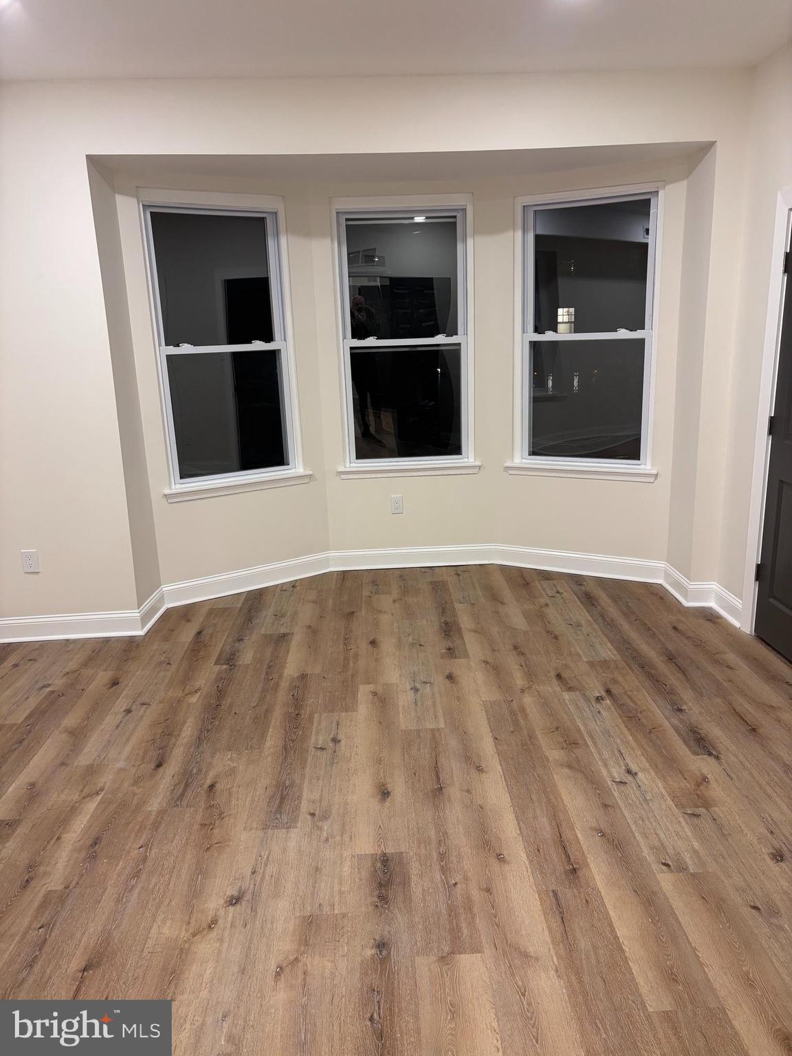 137 W WASHINGTON LANE 2