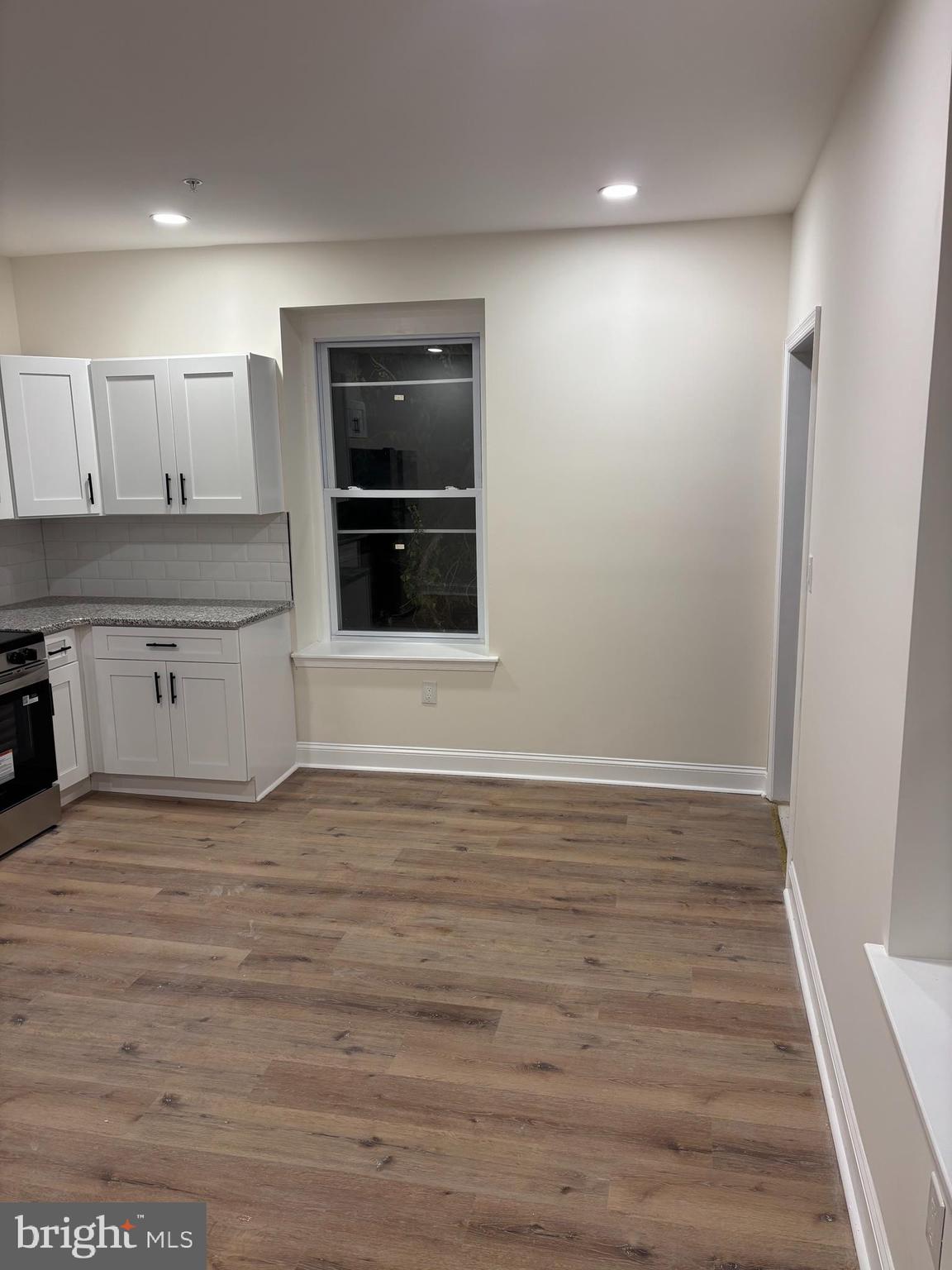 137 W WASHINGTON LANE 2