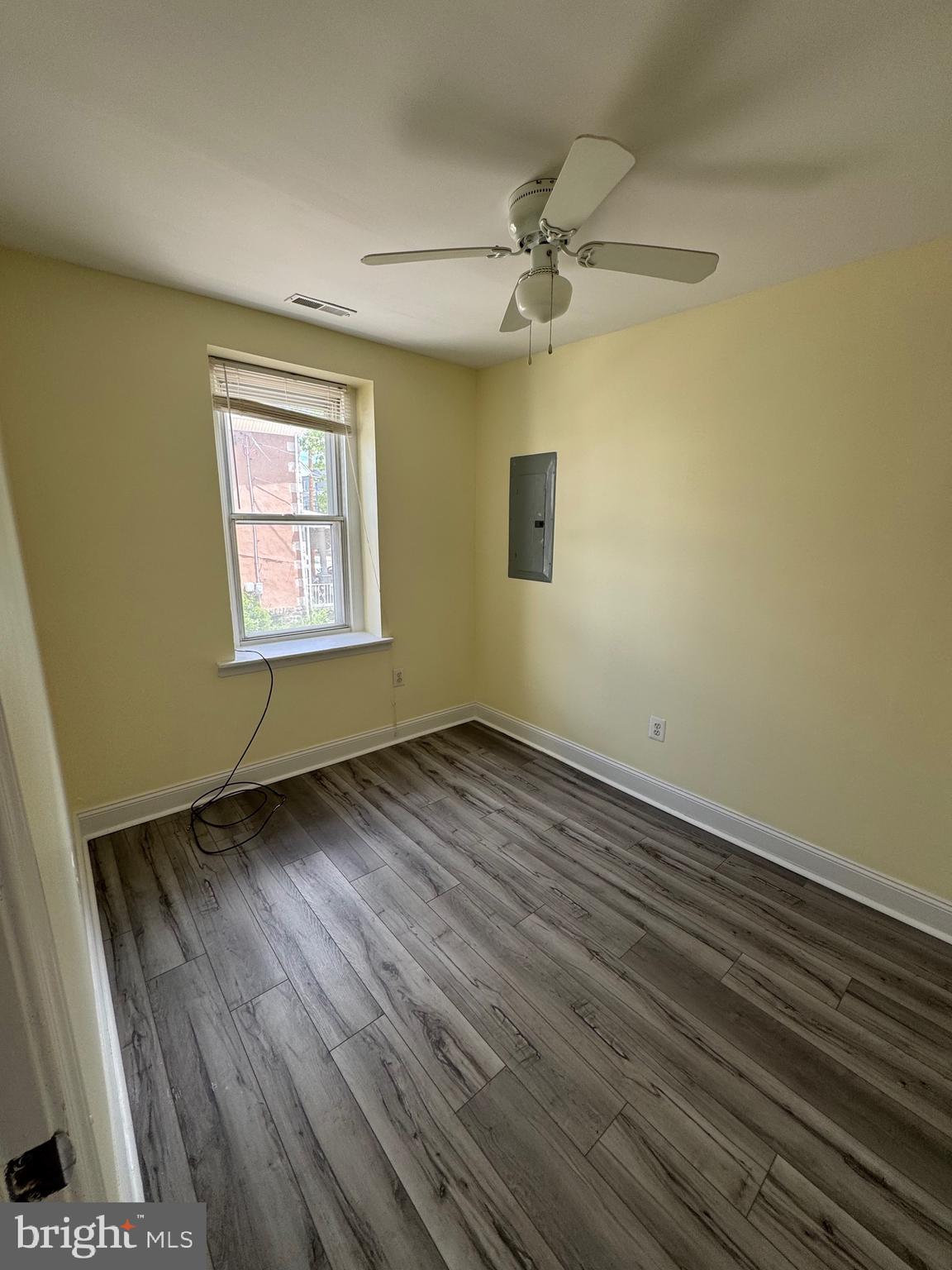 231 W COULTER STREET 33