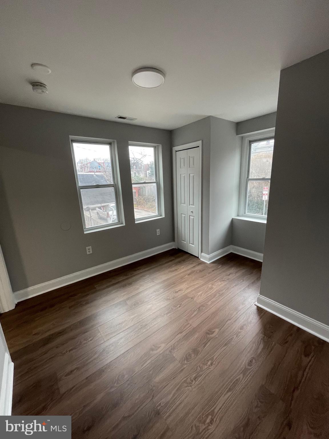 231 W COULTER STREET 33