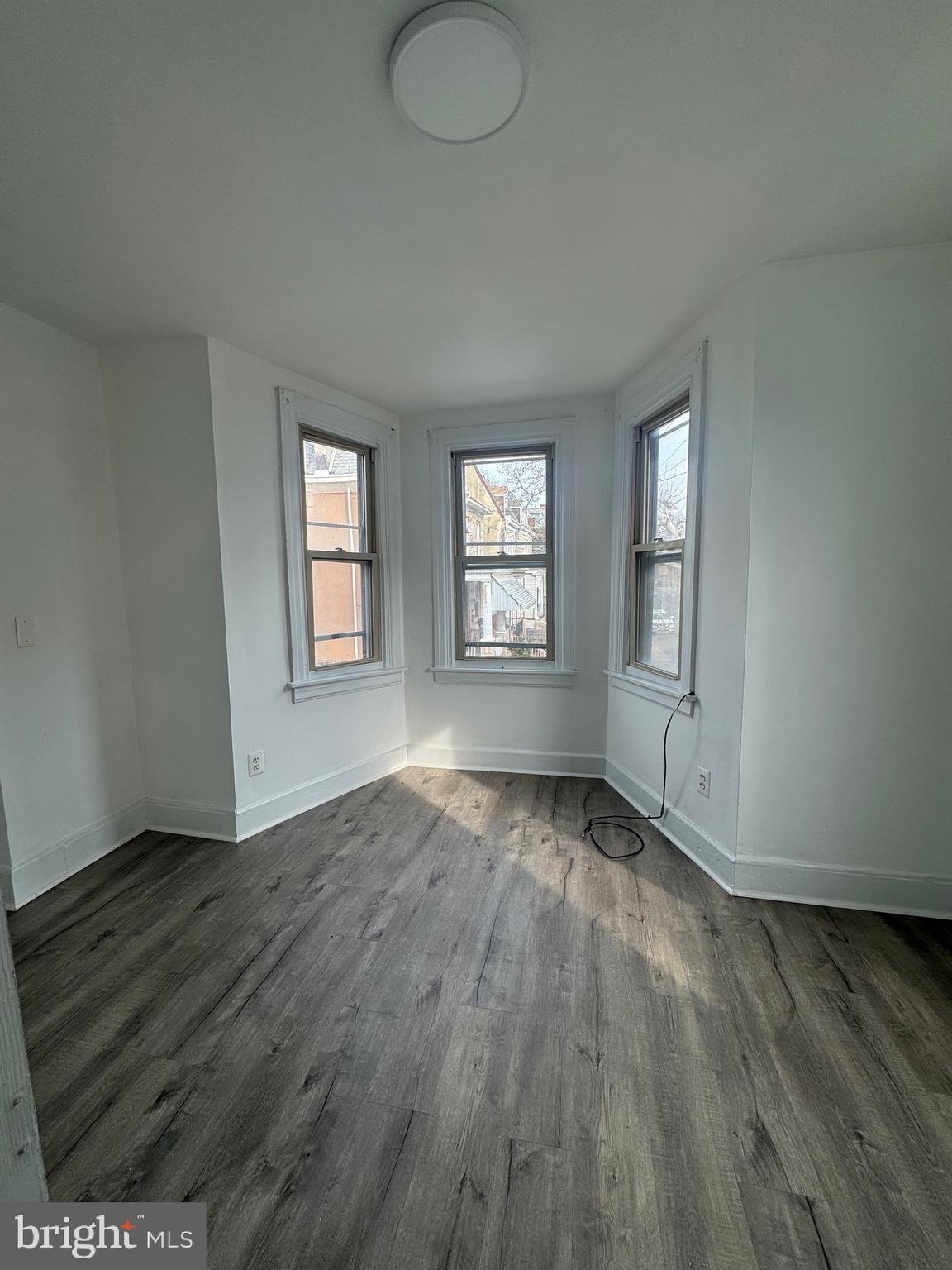 231 W COULTER STREET 33