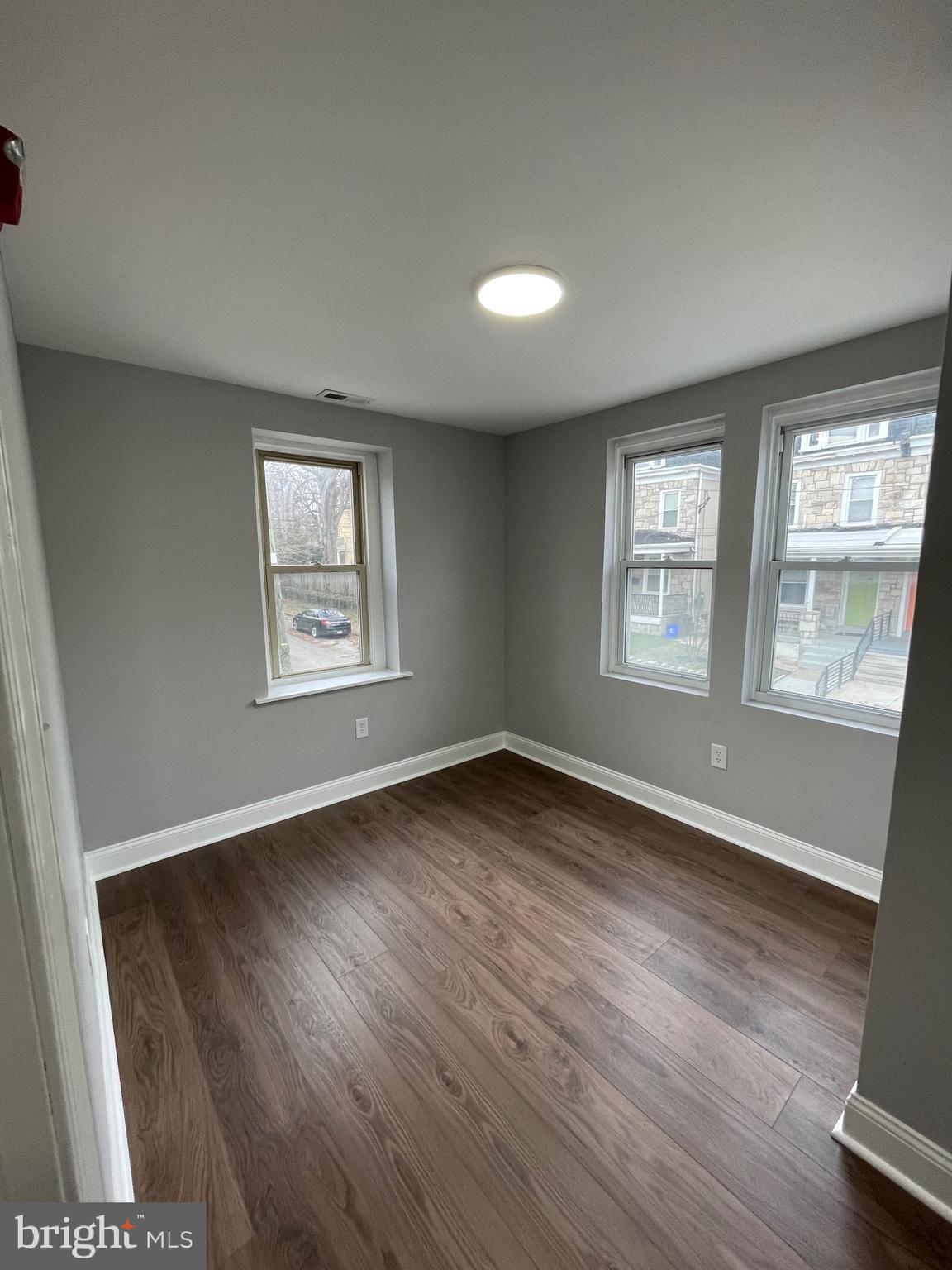 231 W COULTER STREET 33