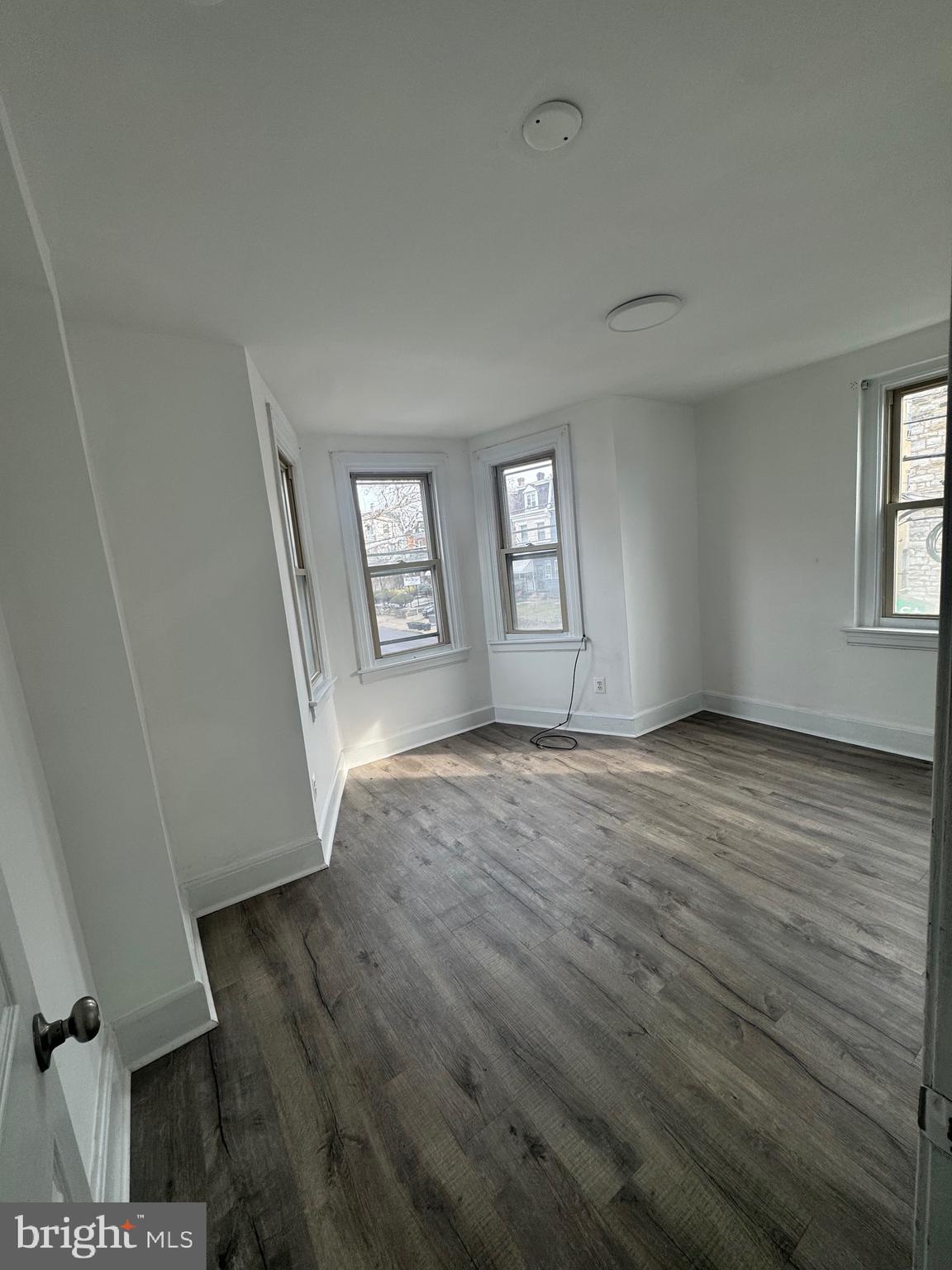 231 W COULTER STREET 33