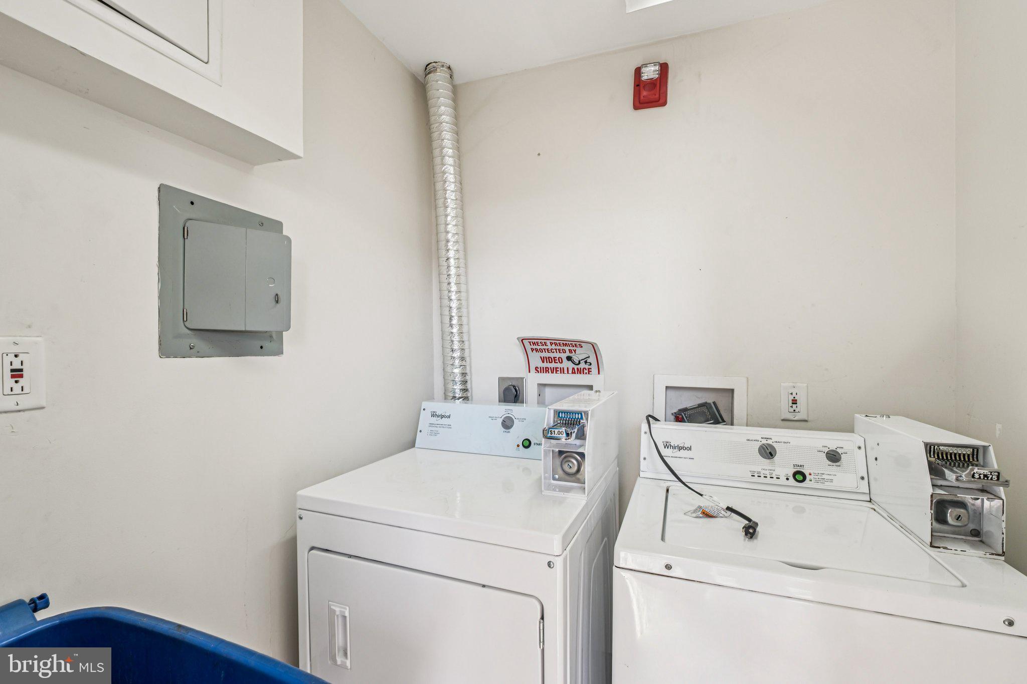 231 W COULTER STREET 33