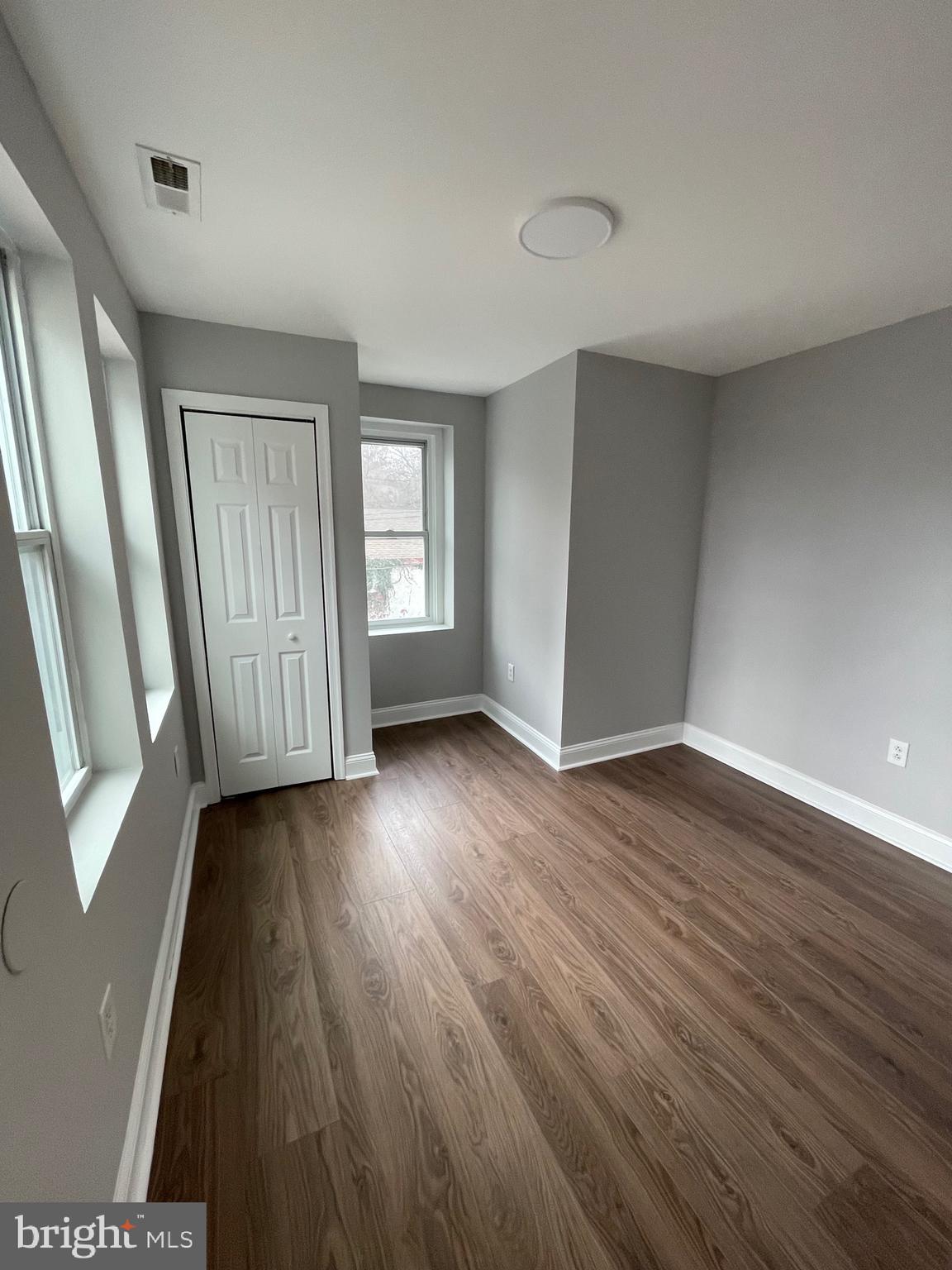 231 W COULTER STREET 33