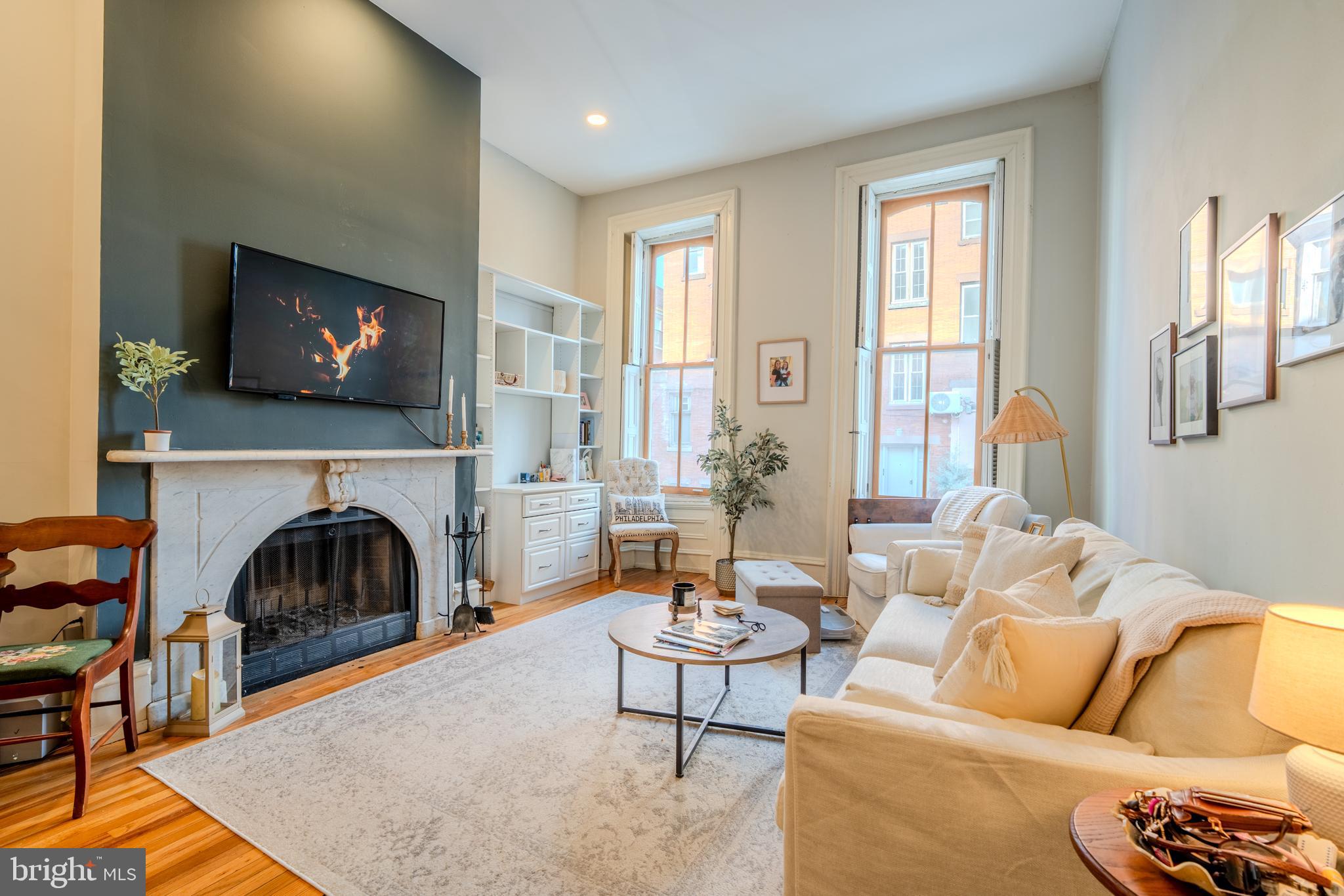 2302 SPRUCE STREET 00 1