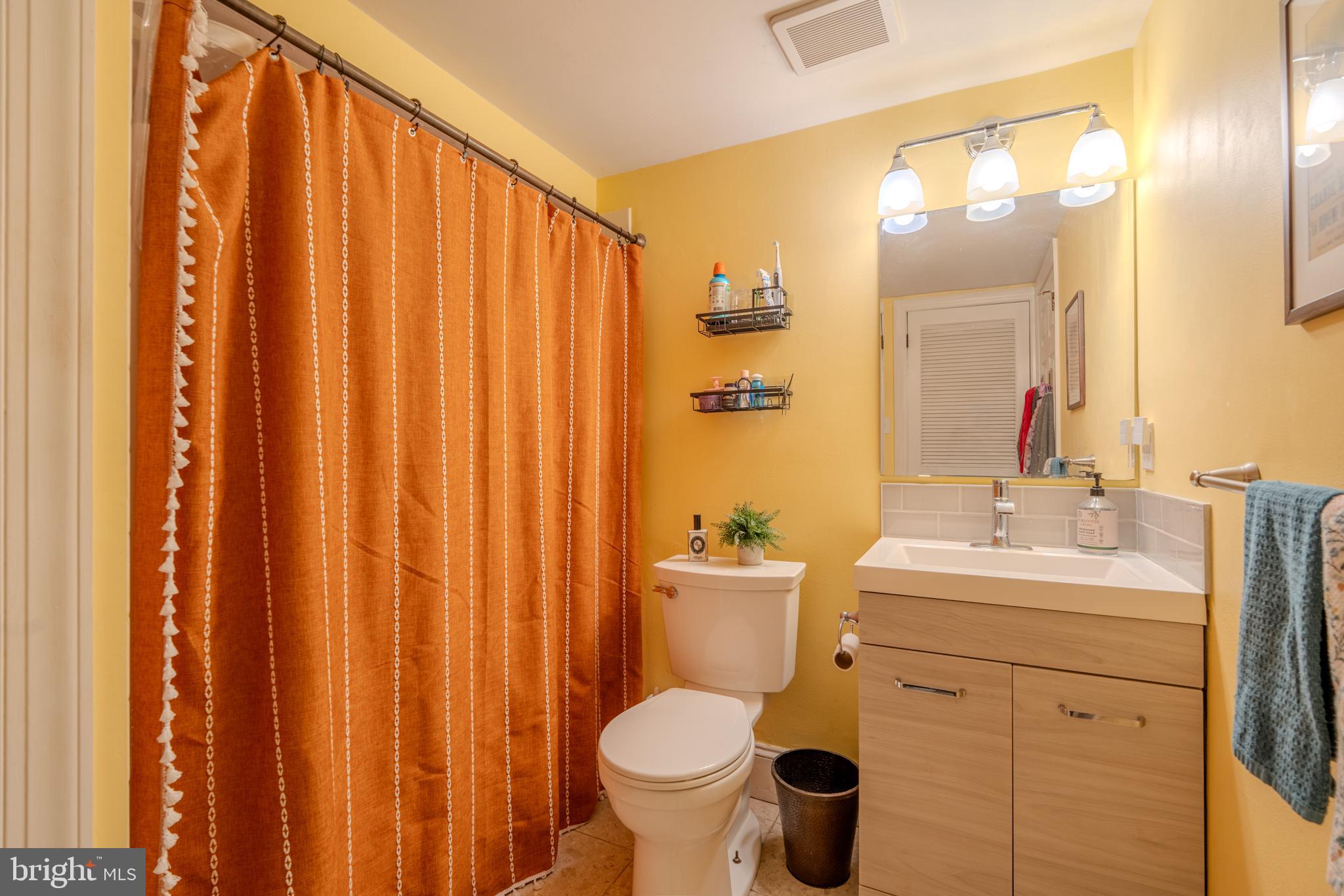 2302 SPRUCE STREET 00 1